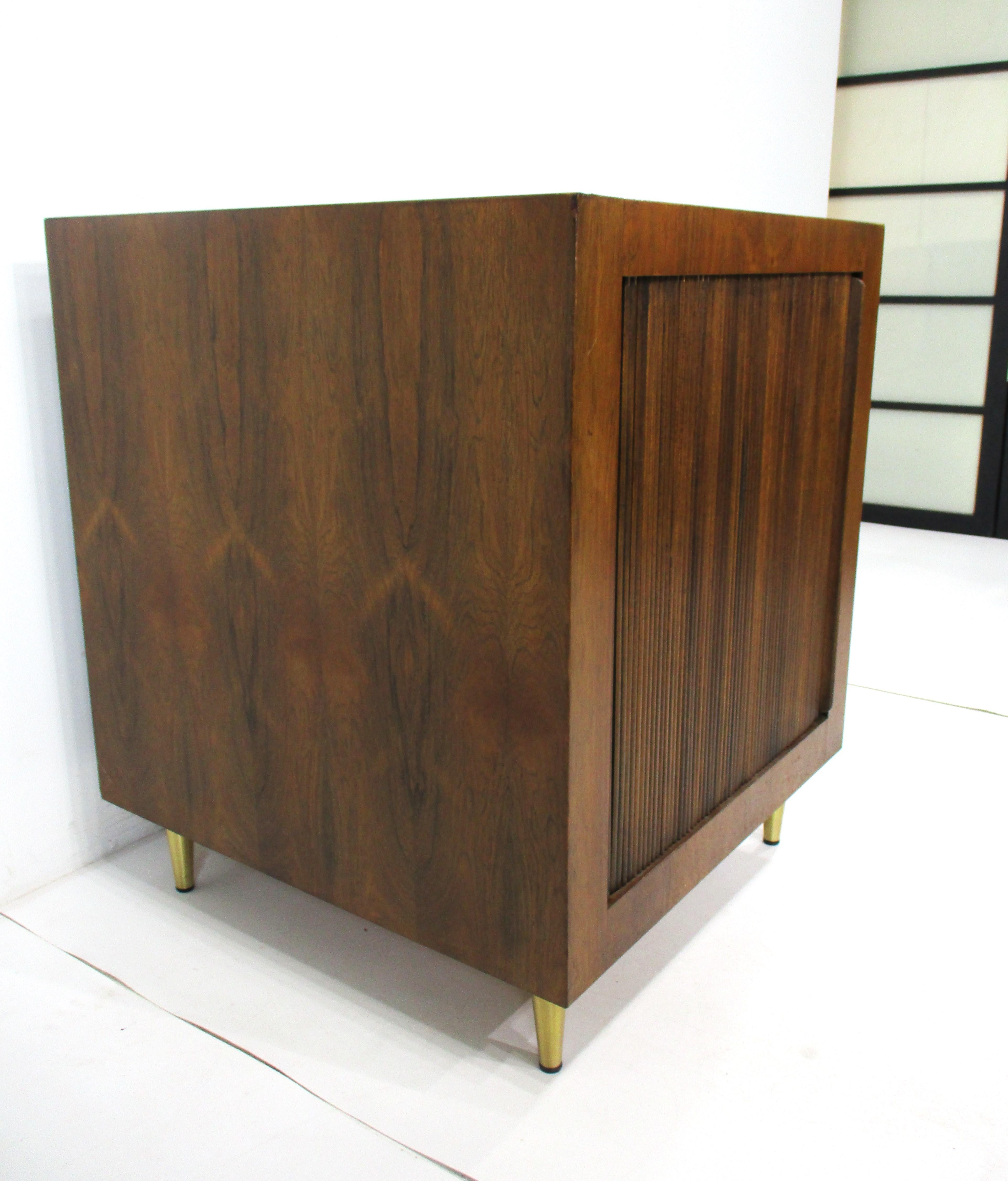 Ottone Henredon, mobile bar a cubo in ottone e palissandro del metà del secolo scorso in vendita