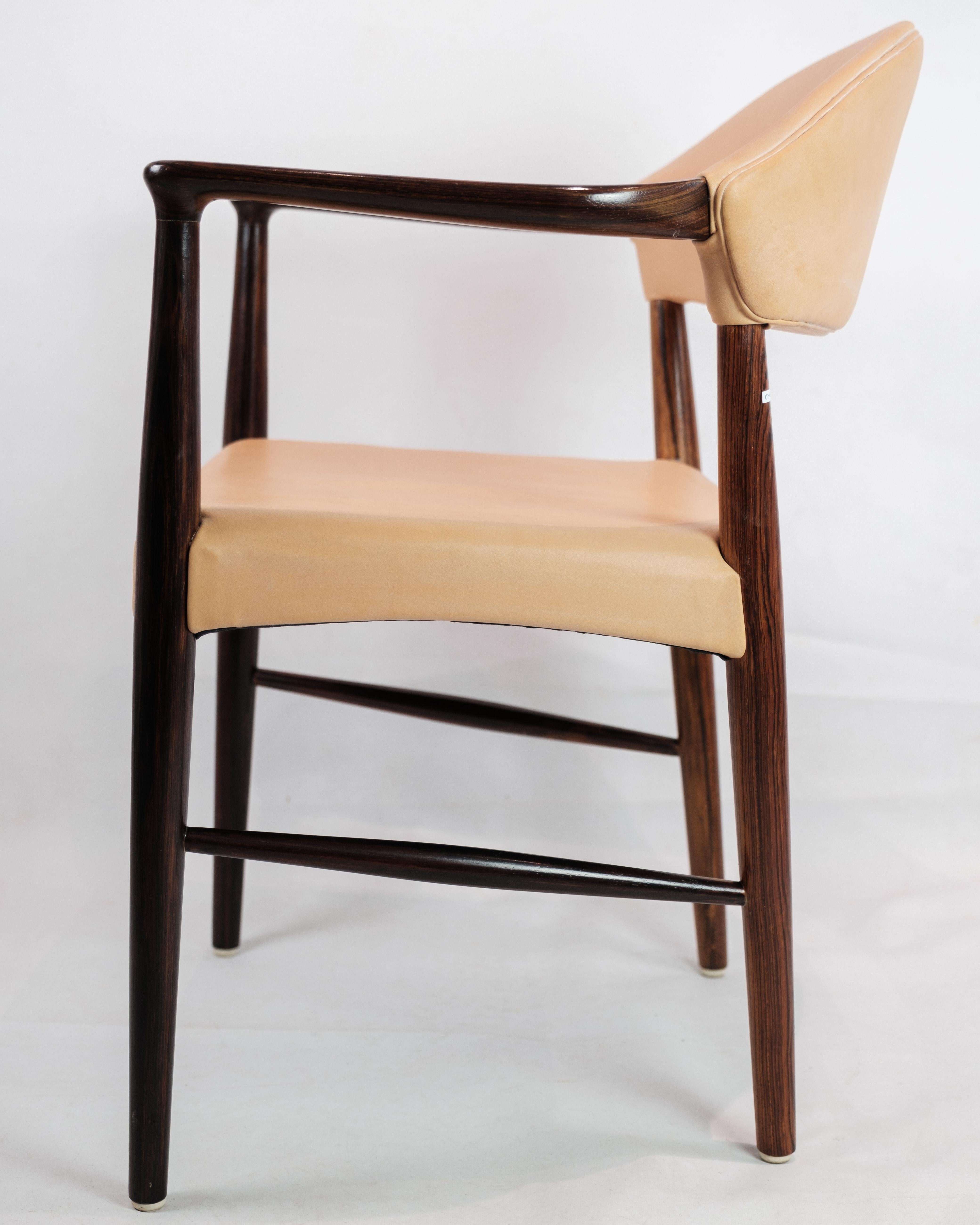 Milieu du XXe siècle Chaise de bureau fabriquée en bois de rose par Kurt Olsen des années 1960 en vente