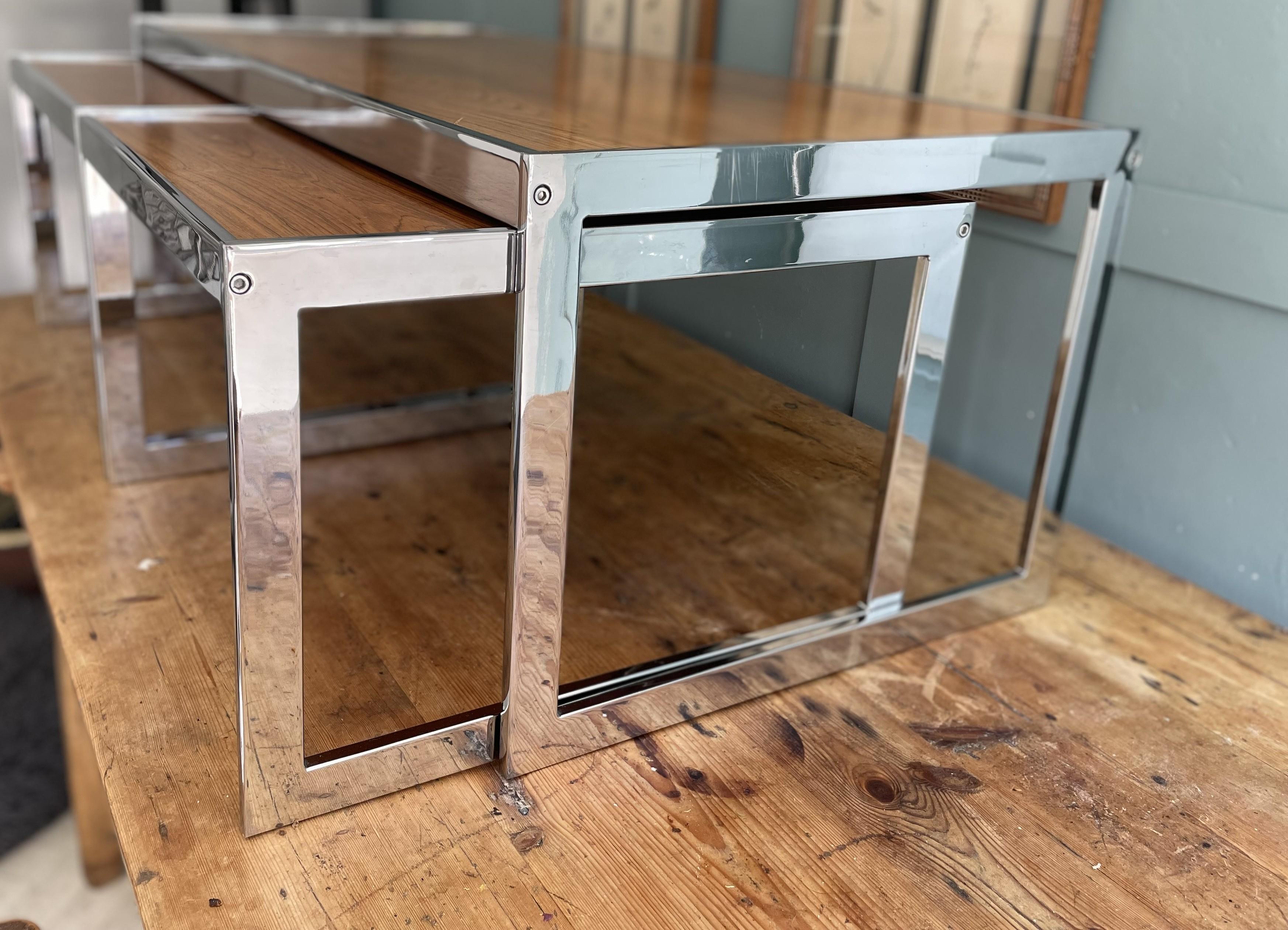 British Mid-Century Rosewood & Chrome Nesting Coffee Table Set by Howard Miller for MDA For Sale