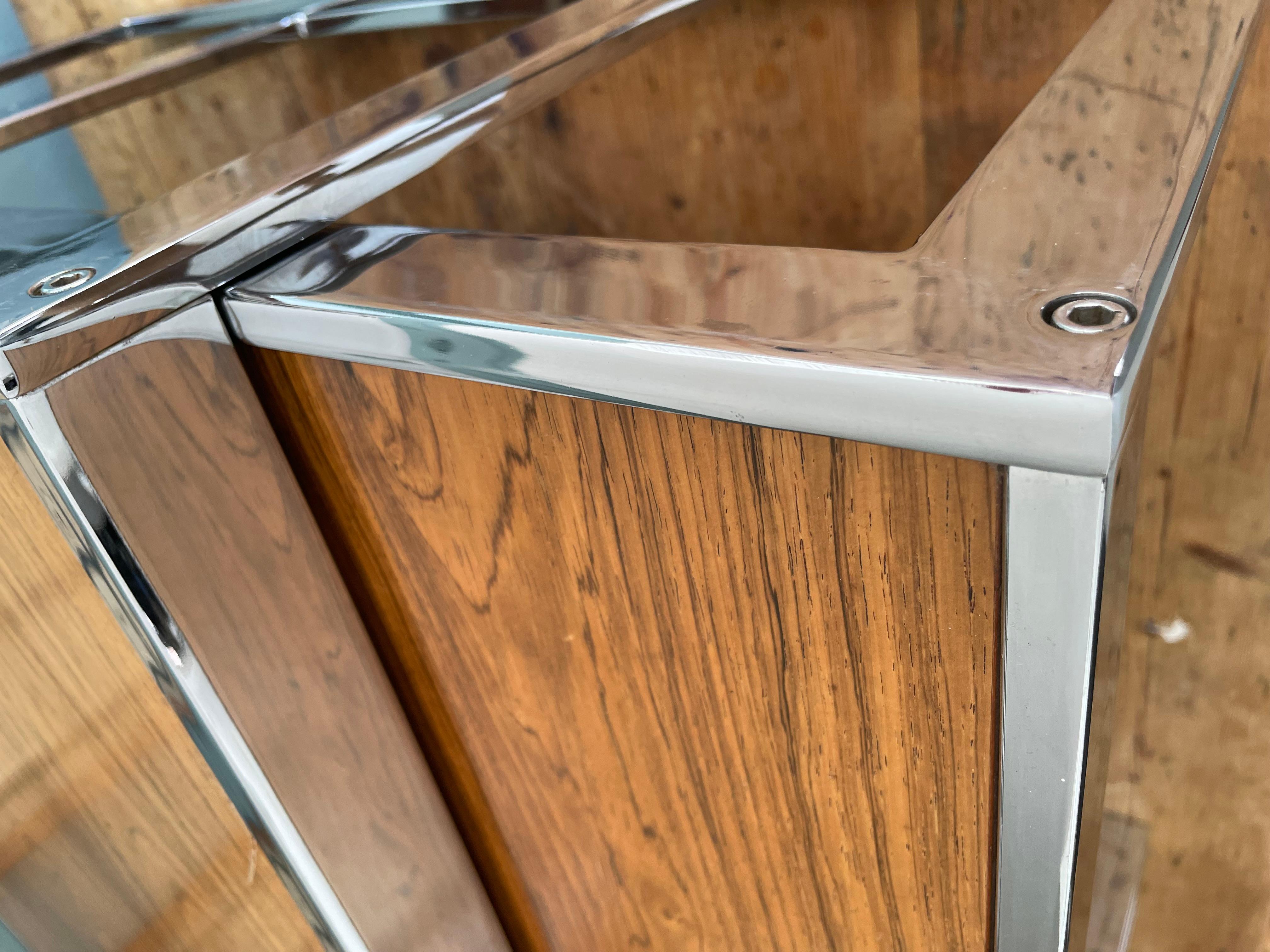 Mid-Century Rosewood & Chrome Nesting Coffee Table Set by Howard Miller for MDA In Good Condition For Sale In Seaford, GB