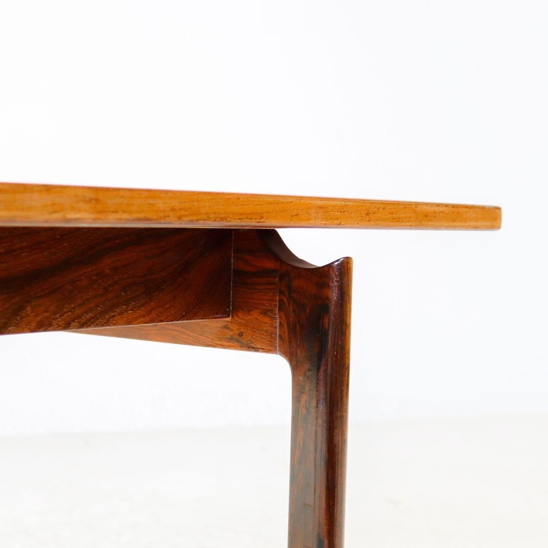 Mid Century Rosewood Coffee Table For Sale 1