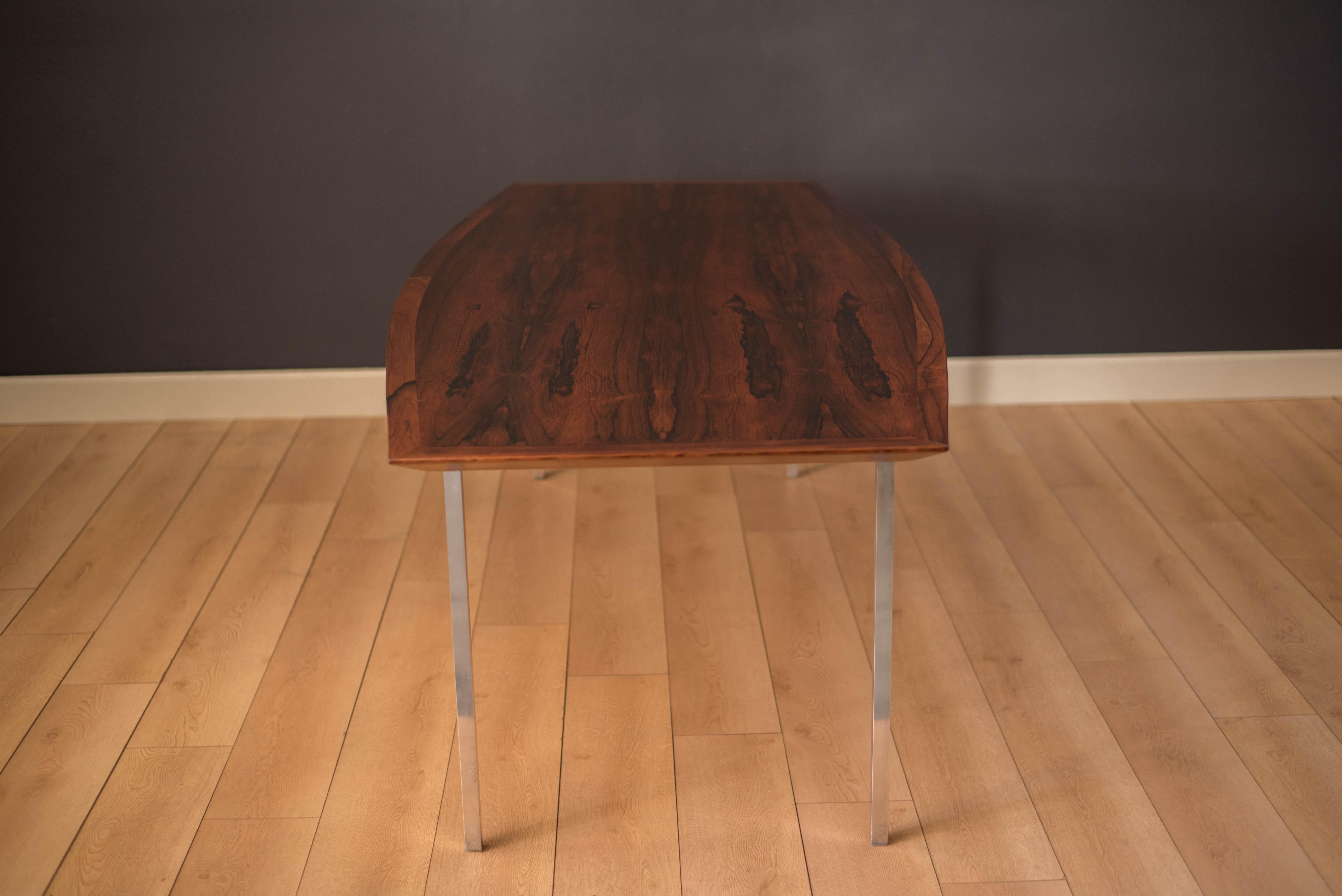 Mid Century Rosewood Conference Dining Table by Florence Knoll In Good Condition For Sale In San Jose, CA
