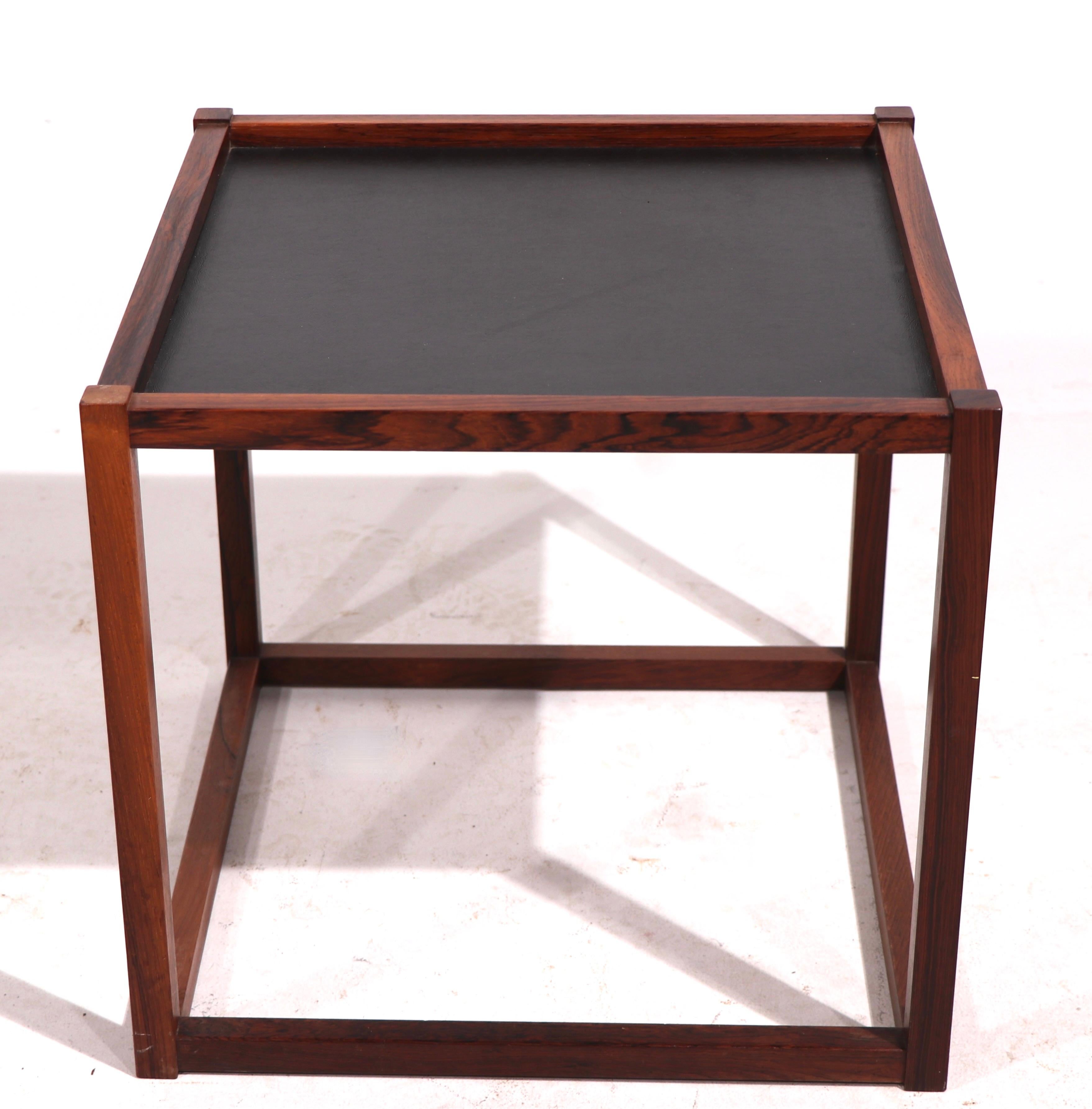 Mid Century Rosewood Cube End Side Table In Good Condition In New York, NY