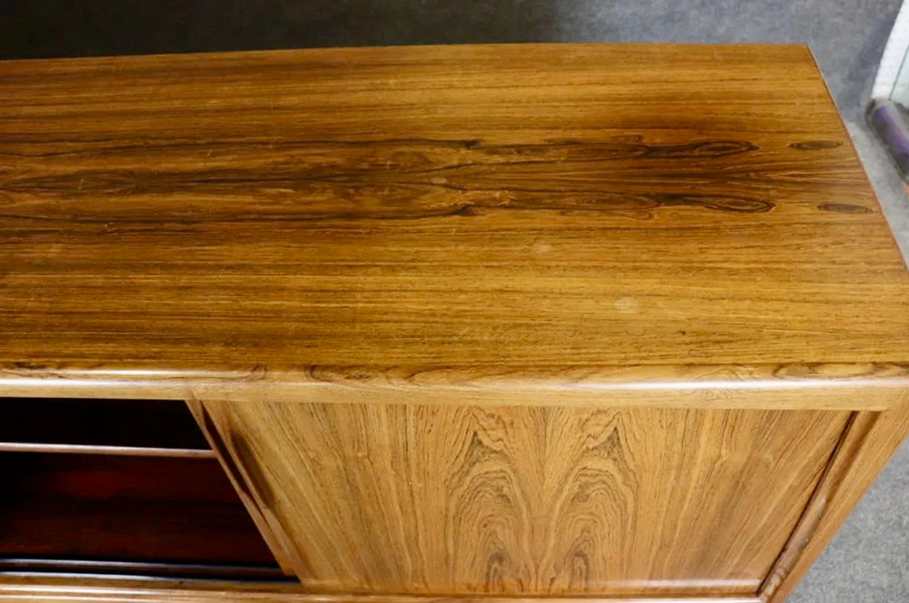 Palissandro Server danese di metà secolo in palissandro in vendita