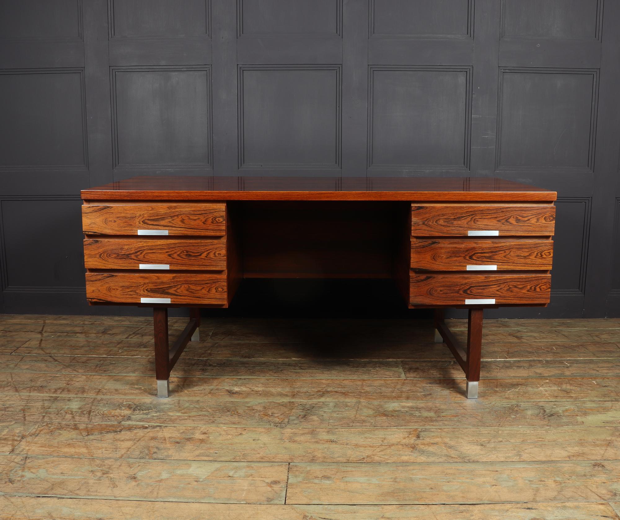 Mid Century Rosewood Desk EP401 by Eigil Petersens In Good Condition In Paddock Wood Tonbridge, GB