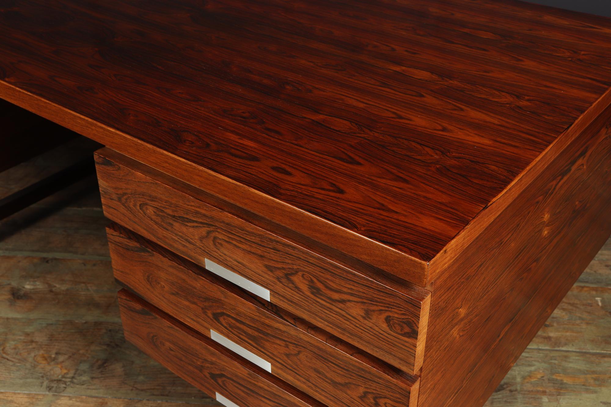 Mid Century Rosewood Desk EP401 by Eigil Petersens 3