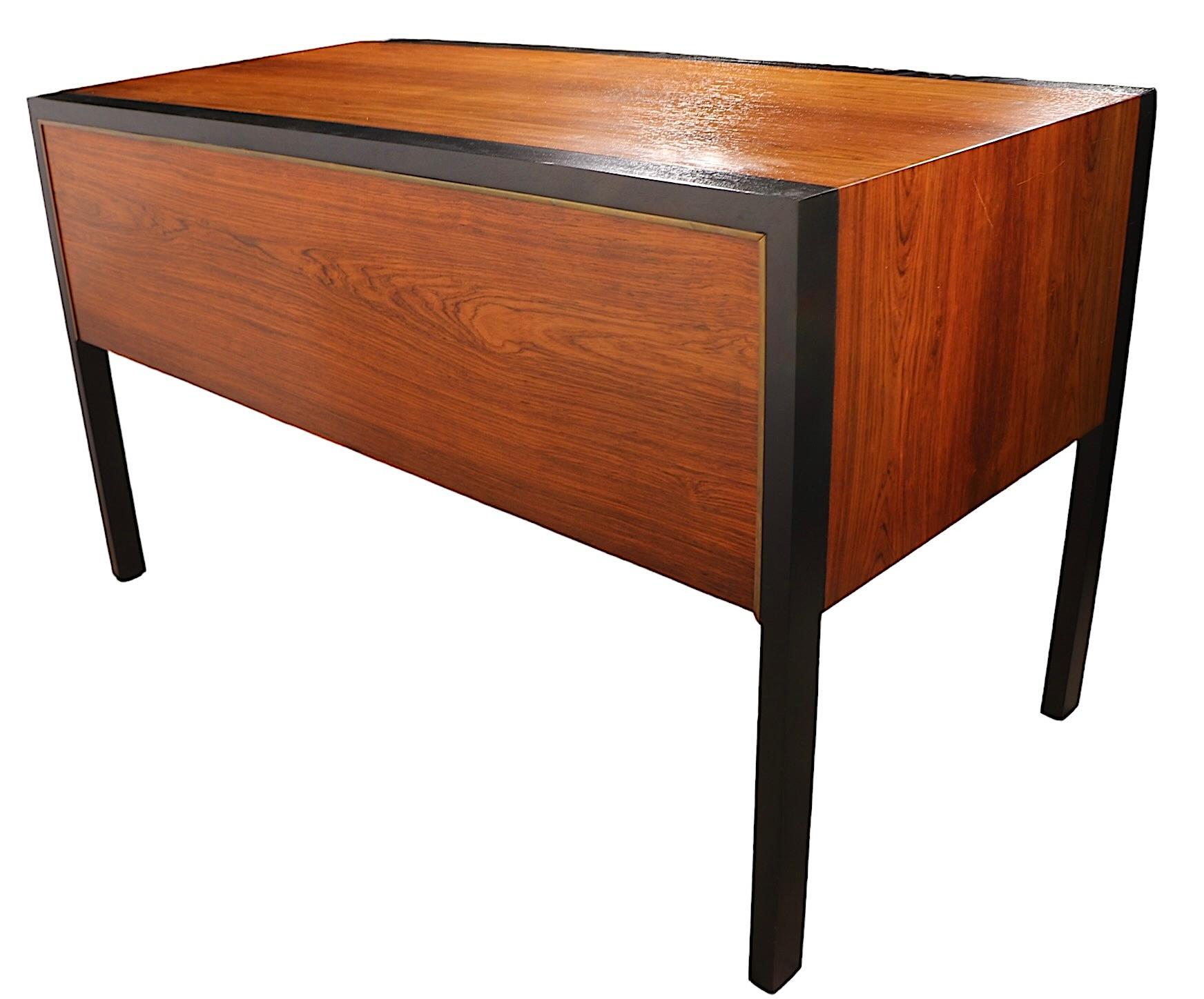 Probber de bureau en bois de rose du milieu des années 1950/60 en vente 6