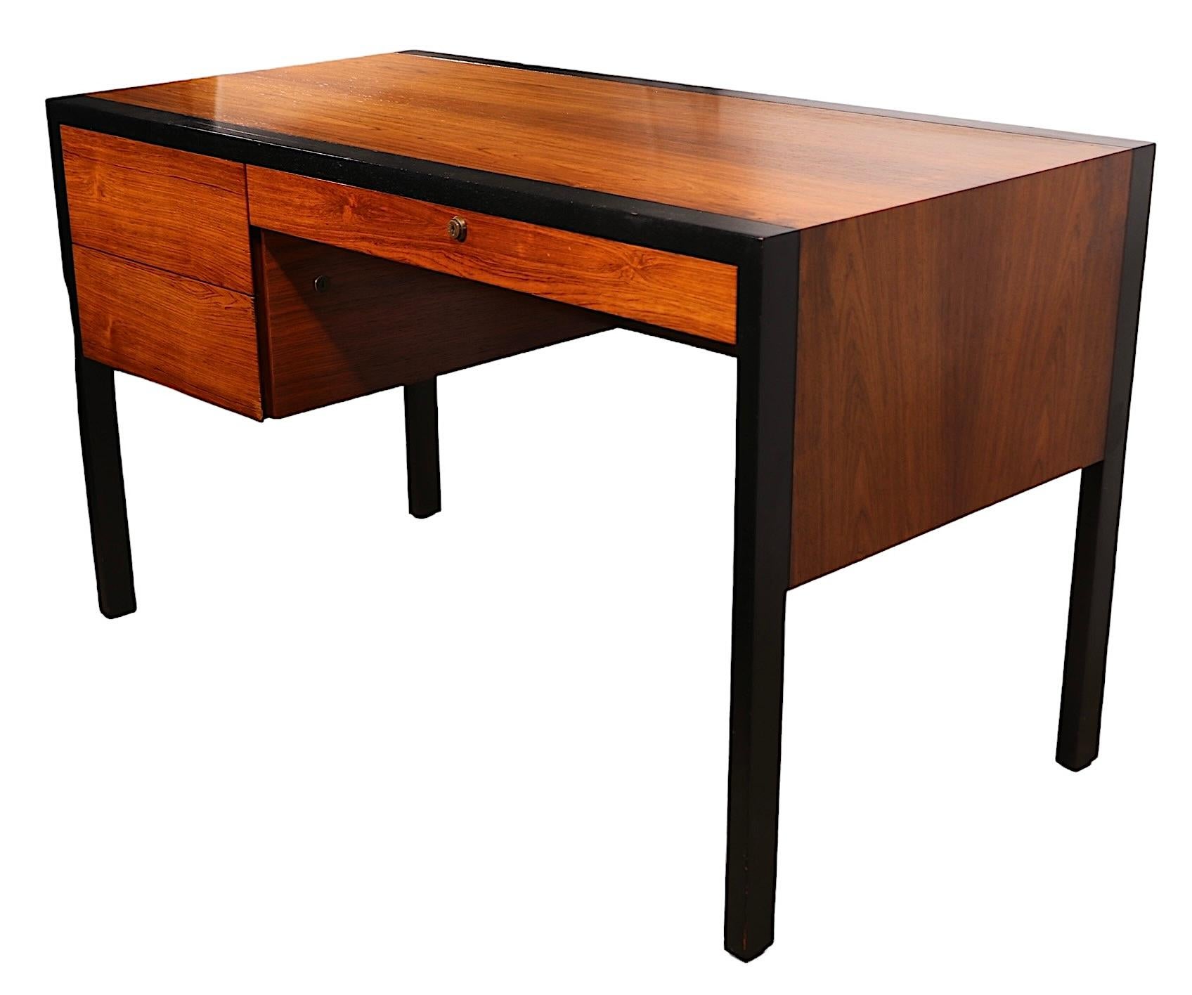 Probber de bureau en bois de rose du milieu des années 1950/60 en vente 8