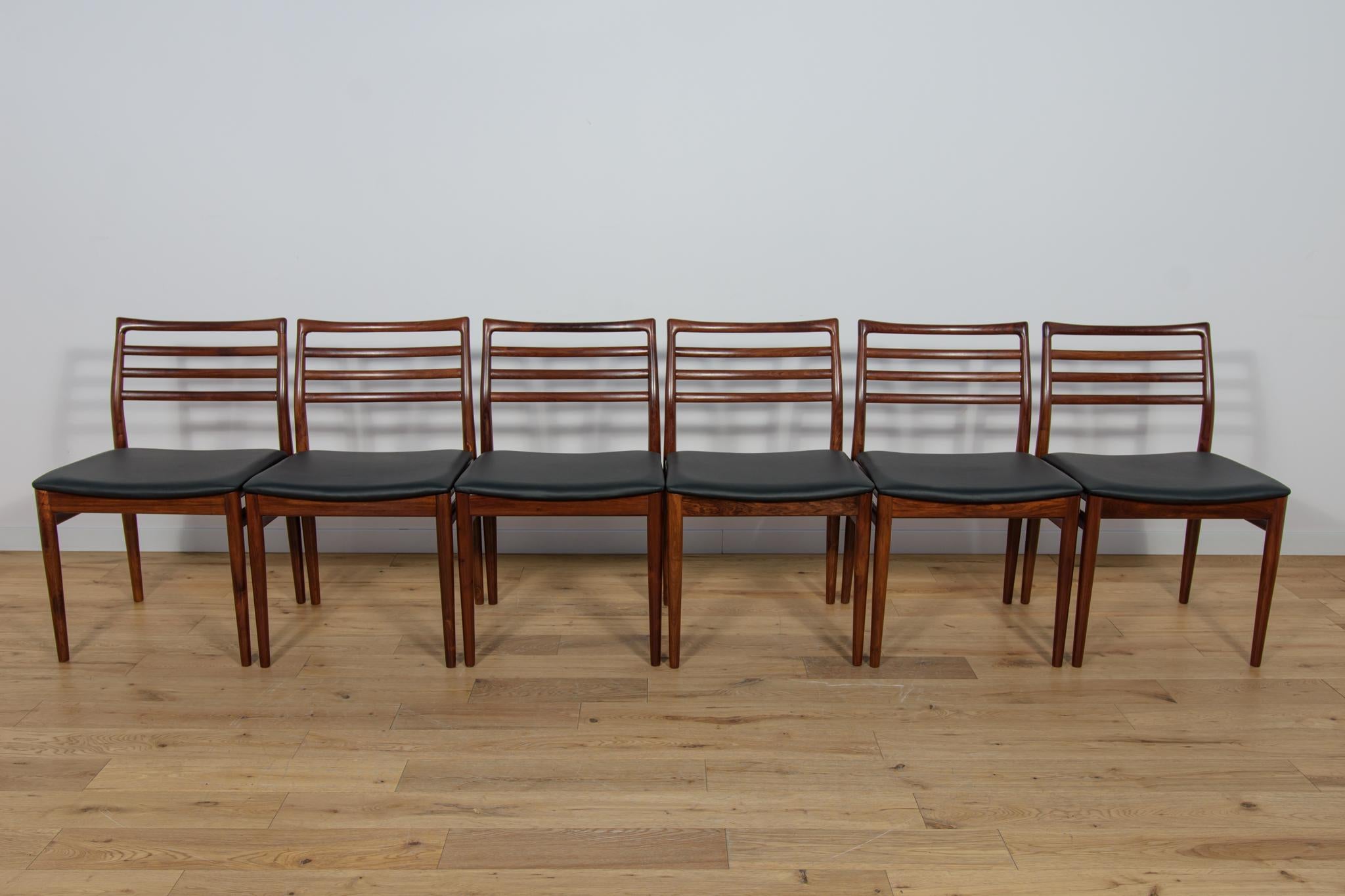 Un set di sei sedie disegnate da Erling Torvits per la manifattura danese Sorø Stolefabrikta negli anni Sessanta. Sedie dalla forma bellissima e unica, che testimoniano l'alta maestria del design e della lavorazione, caratteristica del design danese