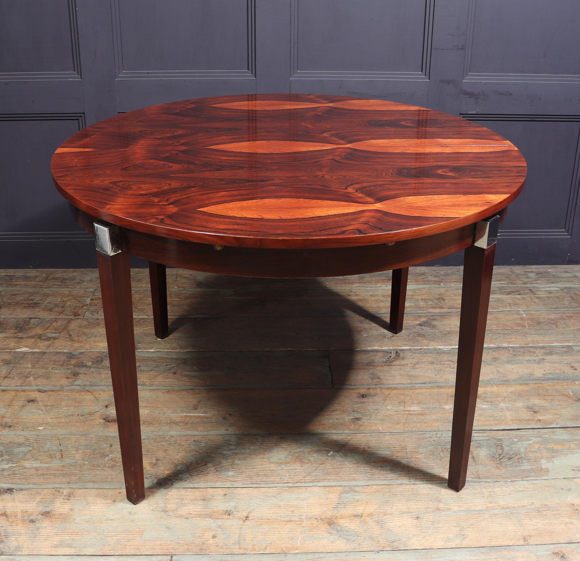 Mid-Century Rosewood Dining Table In Excellent Condition In Paddock Wood Tonbridge, GB
