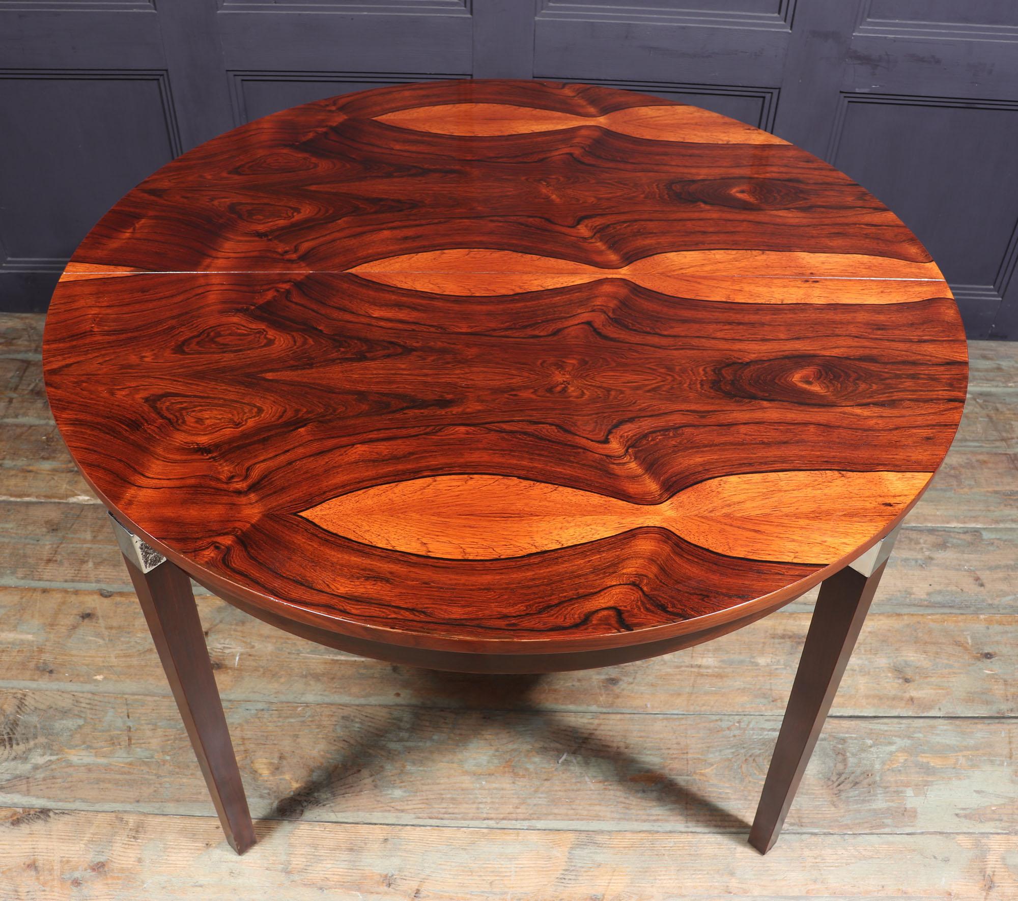 Mid-20th Century Mid-Century Rosewood Dining Table