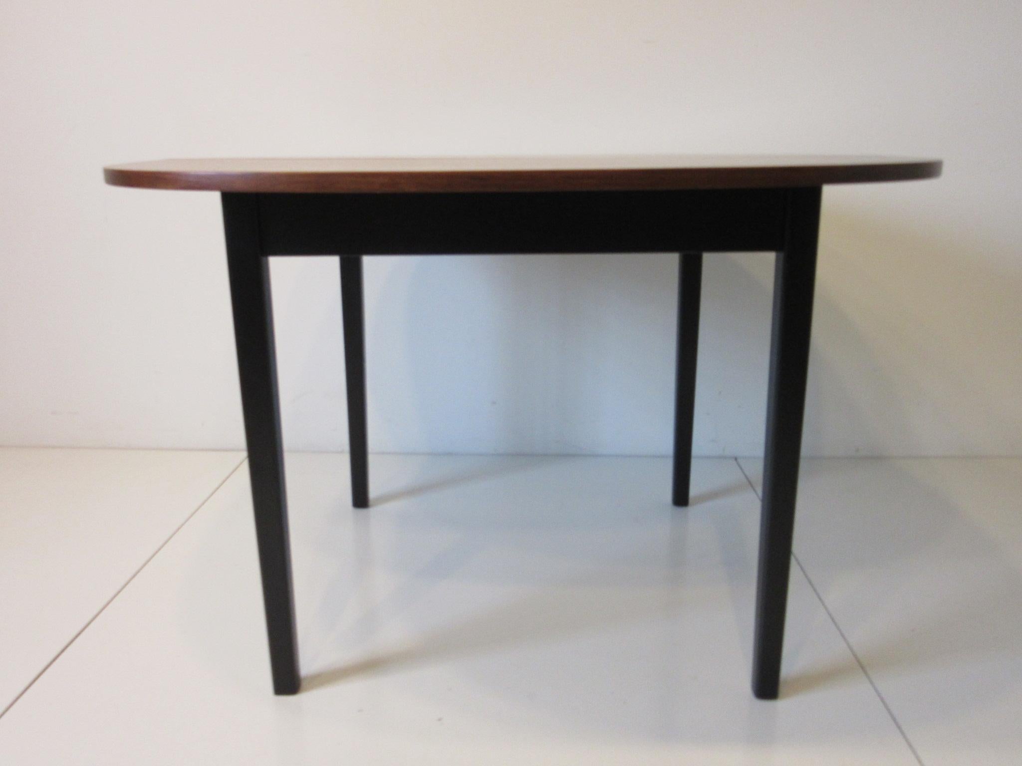 Mid Century Rosewood Dining Table in the Style of Directional 3