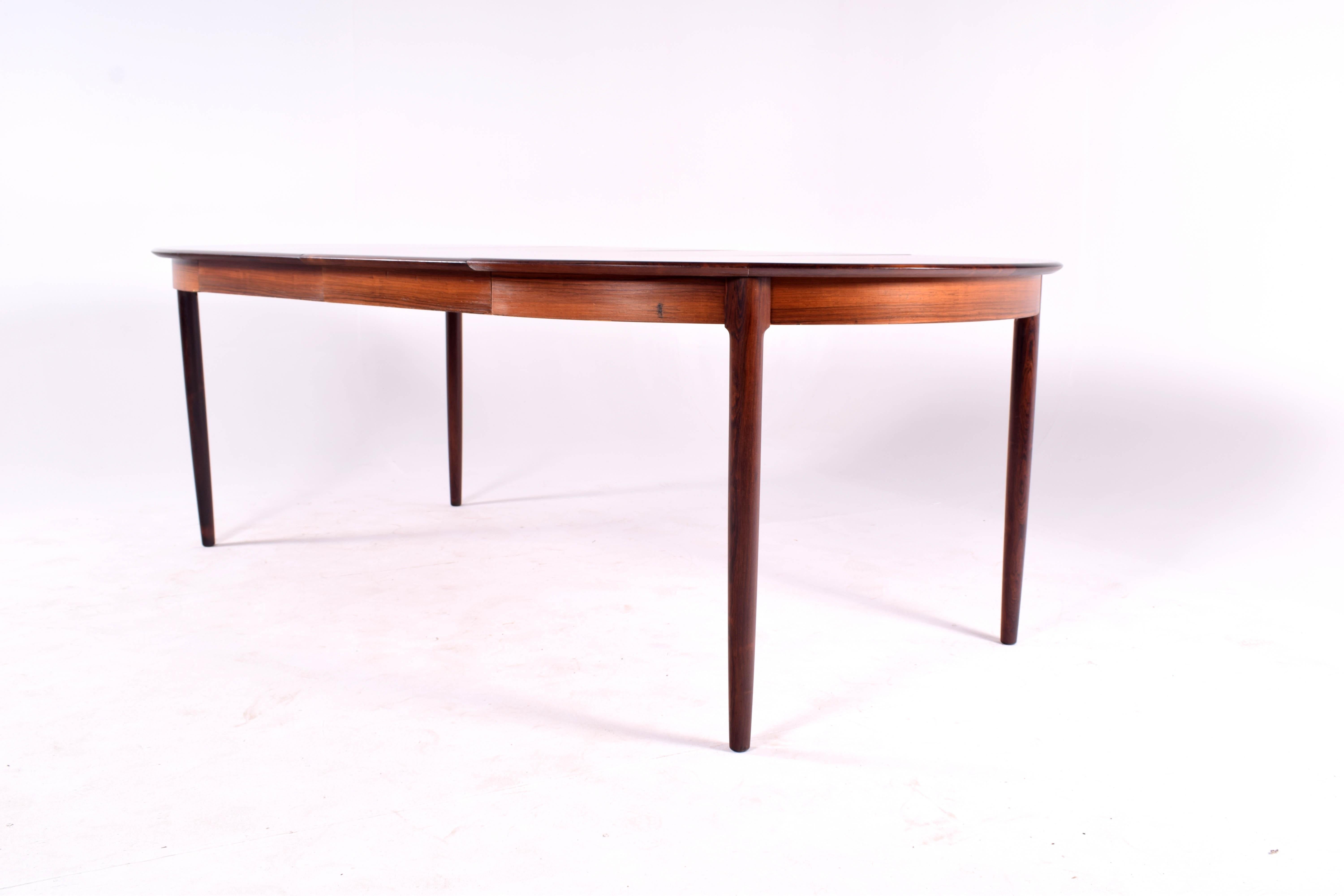 Midcentury Rosewood Dining Table Model 15 by Niels Moller for J.L. Møller In Good Condition In Lisboa, Lisboa