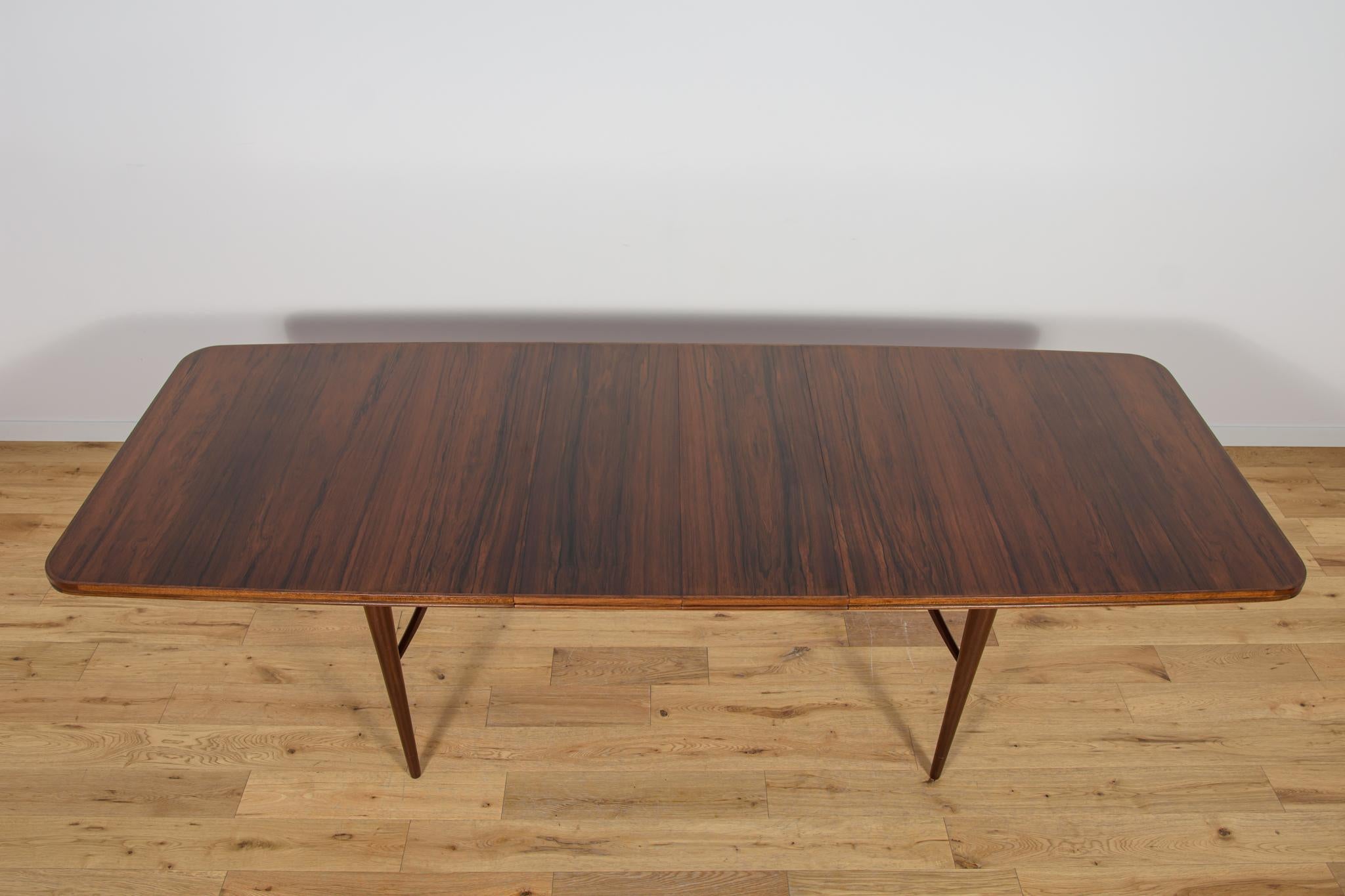 Mid-Century Rosewood Dining Table Table by Robert Heritage for Archie Shine. For Sale 6
