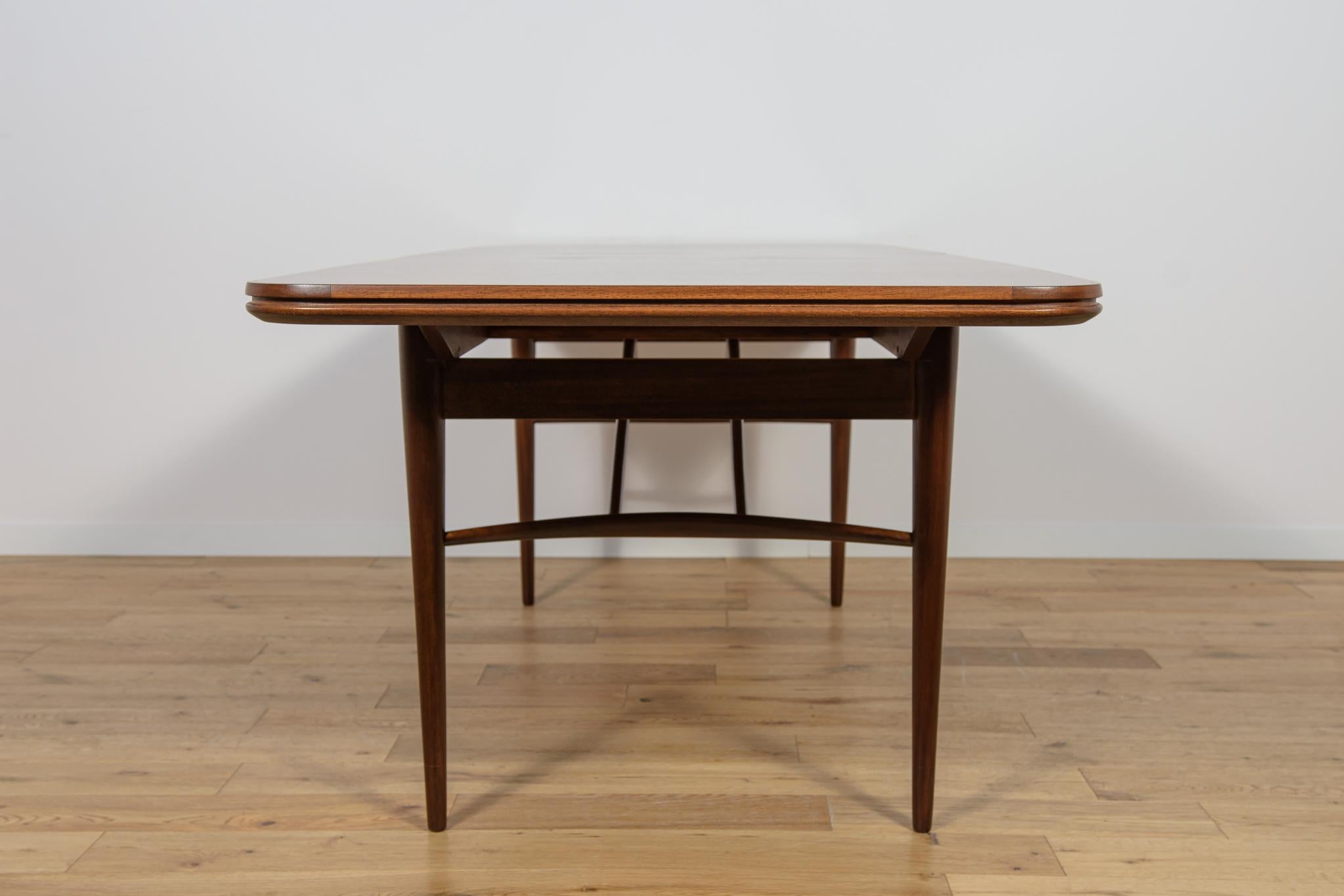 Mid-Century Rosewood Dining Table Table by Robert Heritage for Archie Shine. For Sale 9