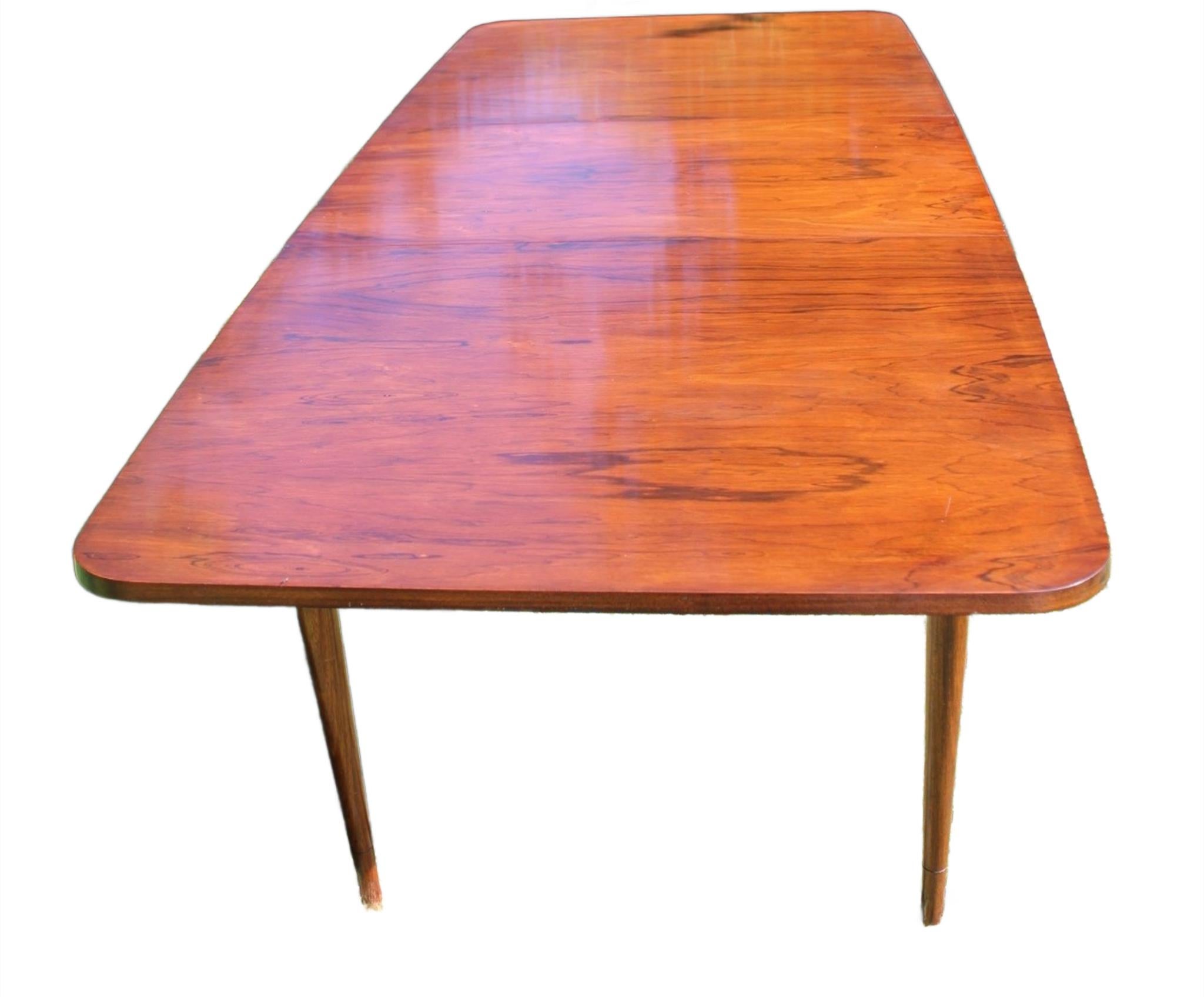 Mid Century Rosewood Esstische (Rosenholz) im Angebot