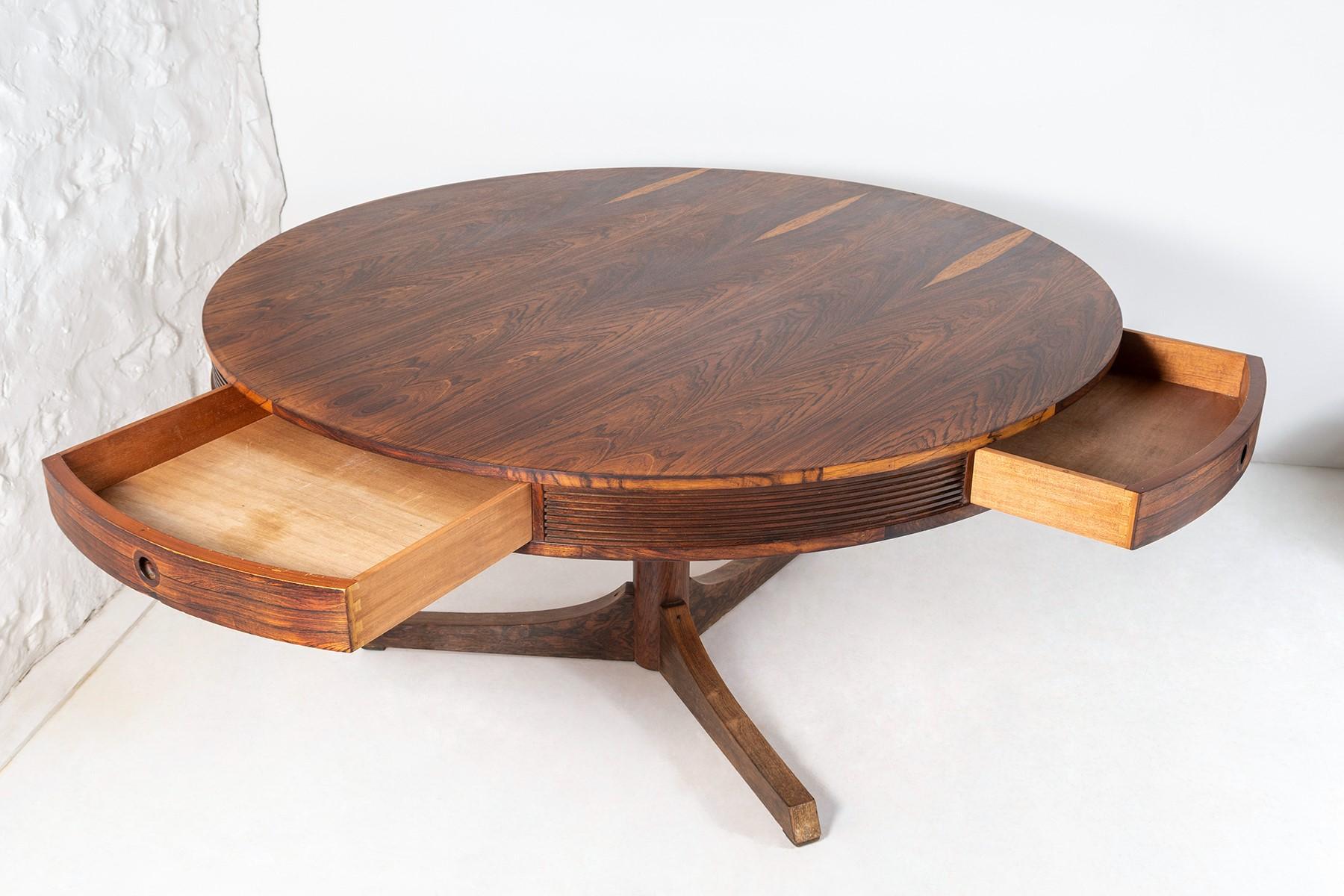 Veneer Mid Century Rosewood Drum 6 Person Round Dining Table By Robert Heritage