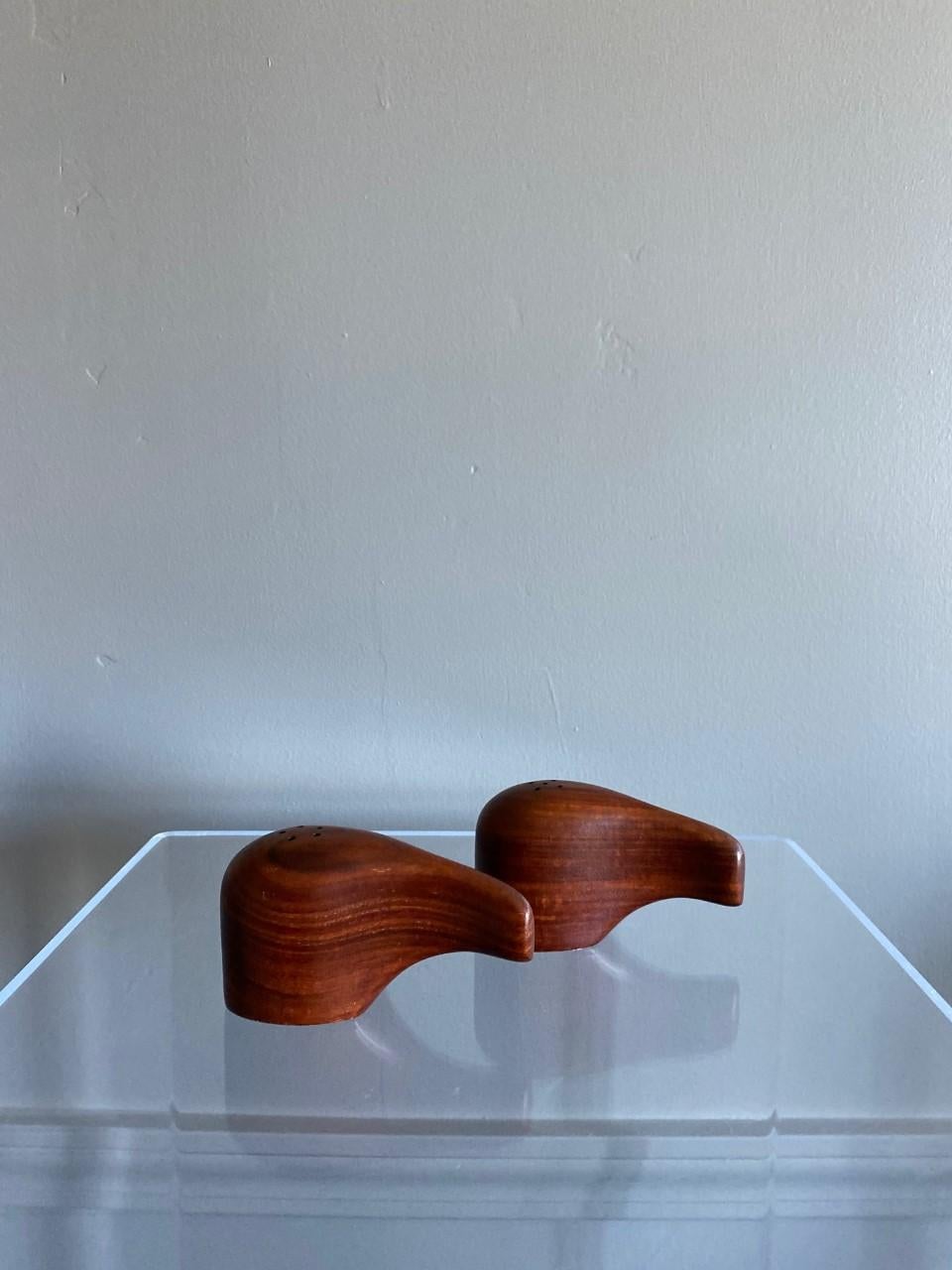 Mid Century Rosewood “Elephant” Salt & Pepper Shakers In Good Condition For Sale In San Diego, CA