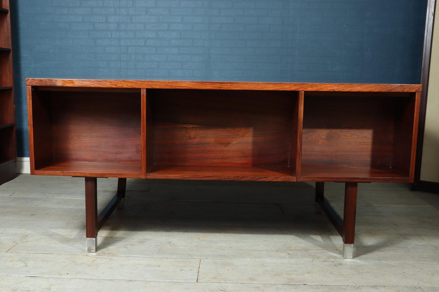 Midcentury Rosewood Ep401 Desk by Kai Kristiansen, circa 1960 For Sale 5