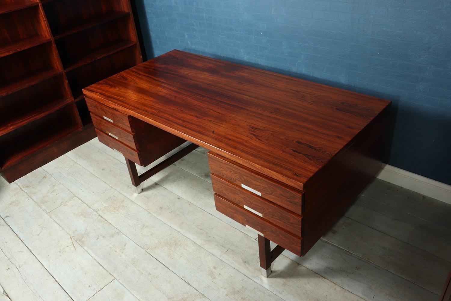 Midcentury Rosewood Ep401 Desk by Kai Kristiansen, circa 1960 In Good Condition For Sale In Paddock Wood, Kent