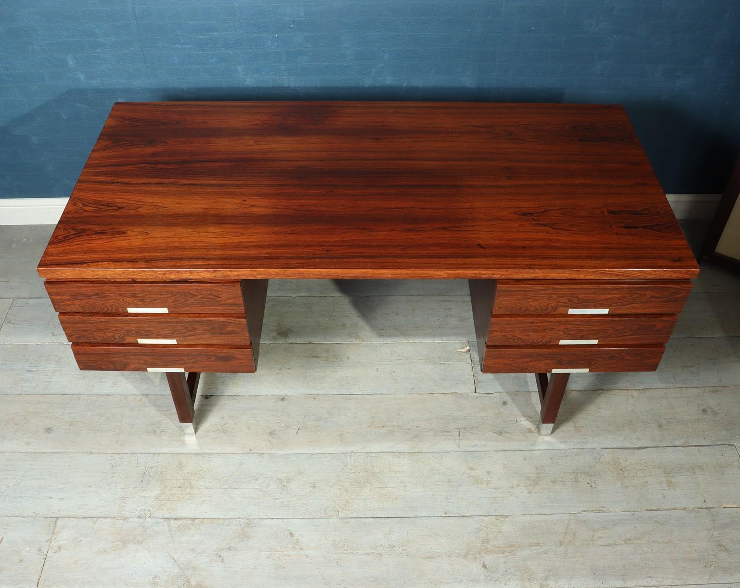 Midcentury Rosewood Ep401 Desk by Kai Kristiansen, circa 1960 For Sale 3