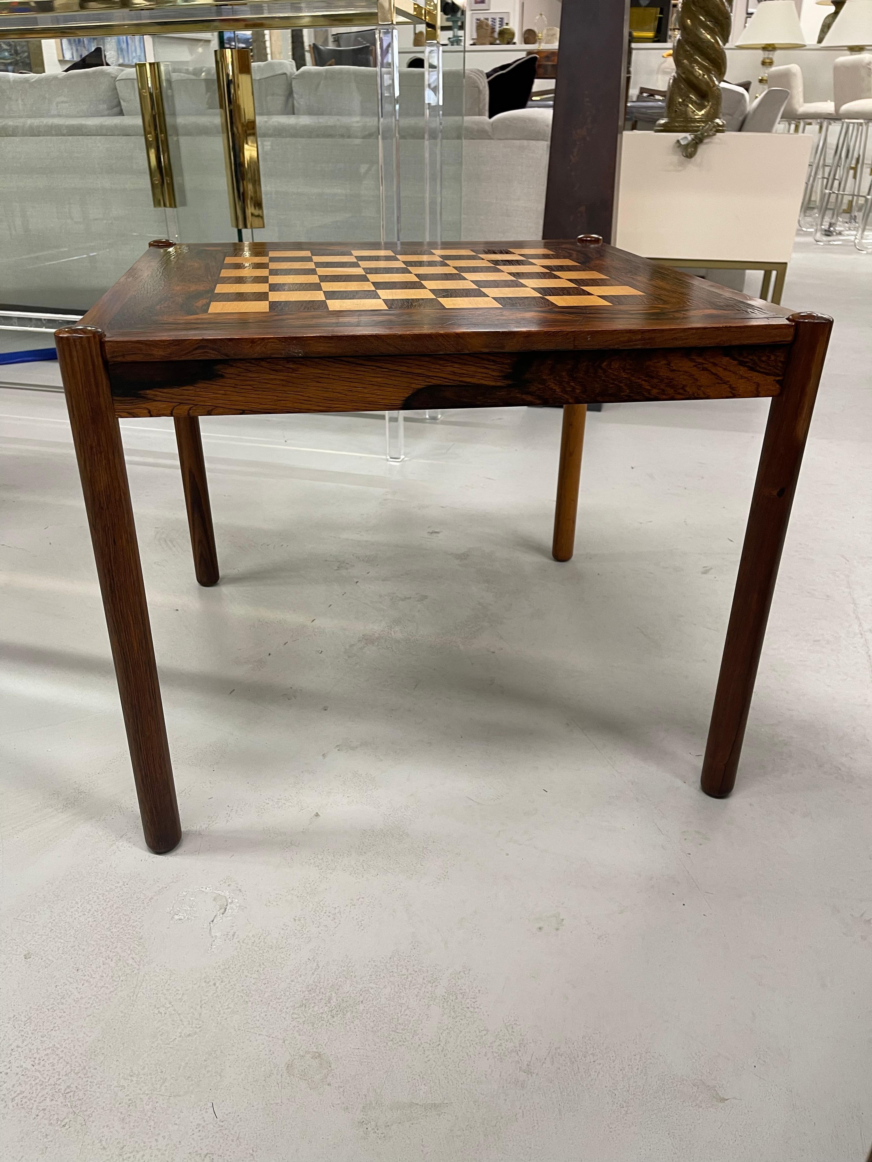 Mid Century Rosewood Game Table In Good Condition In Palm Springs, CA