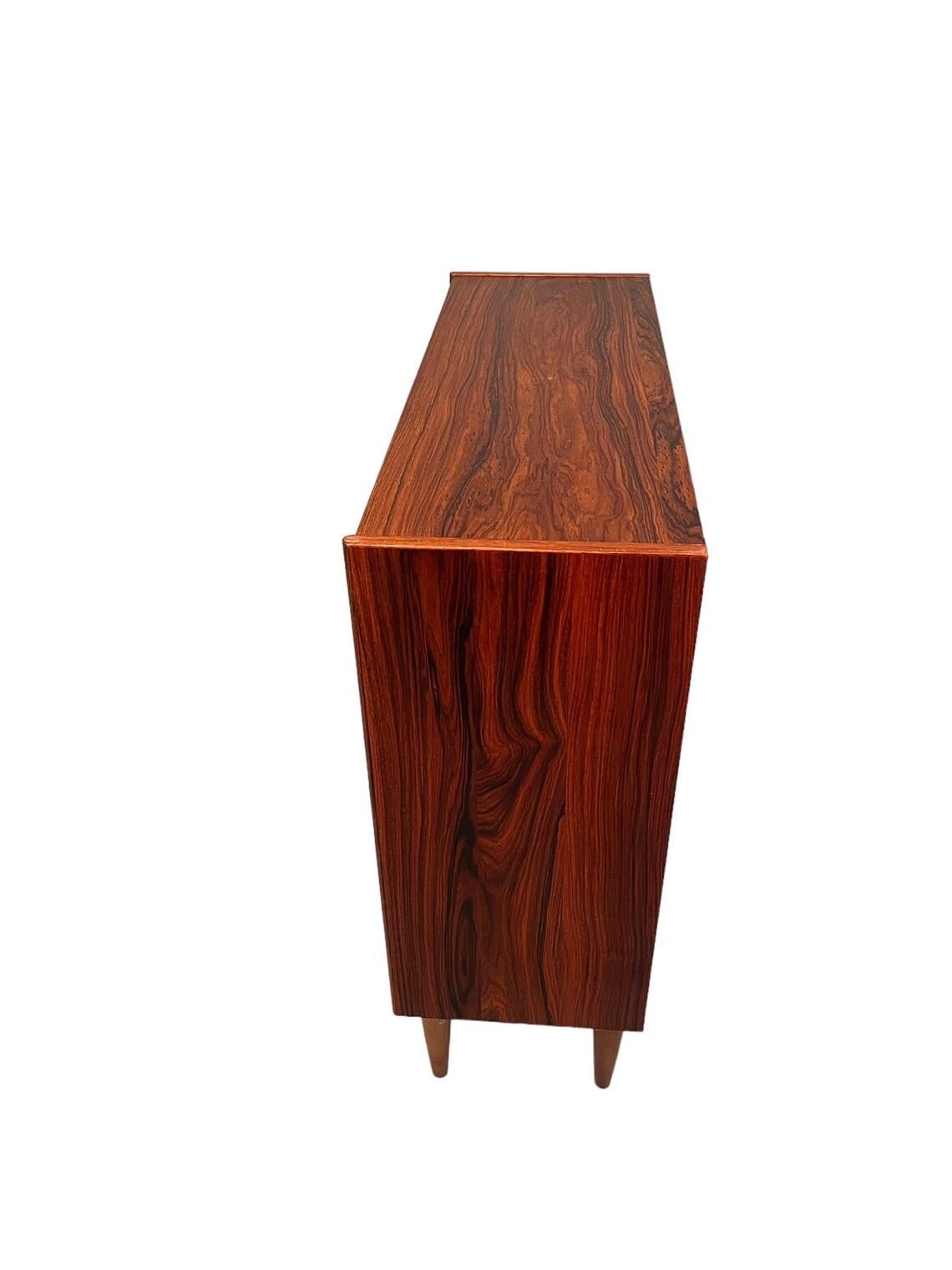 Mid-Century Rosewood Glass Cabinet For Sale 1