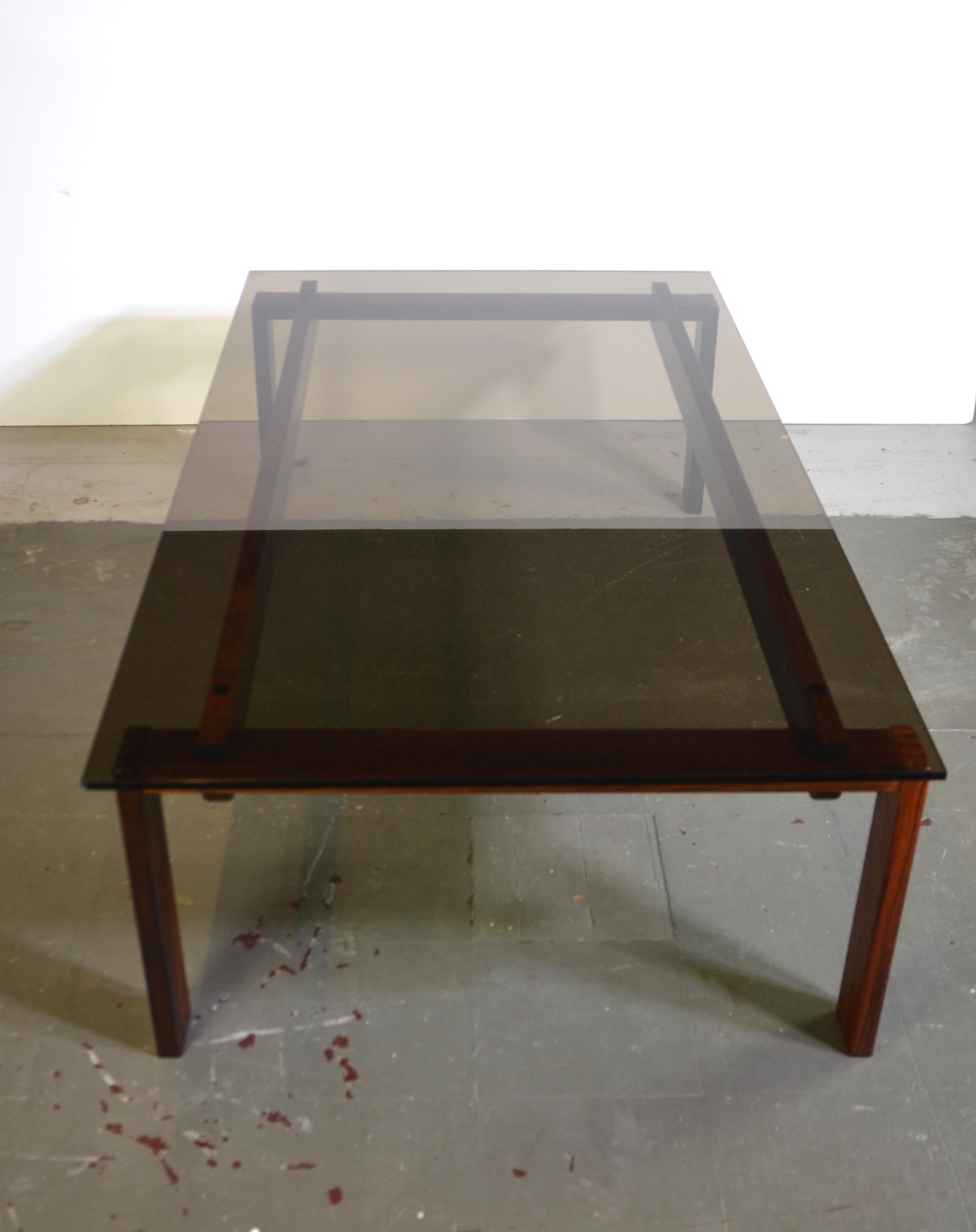 Mid-Century Rosewood Glass Top Coffee In Good Condition For Sale In Pomona, CA