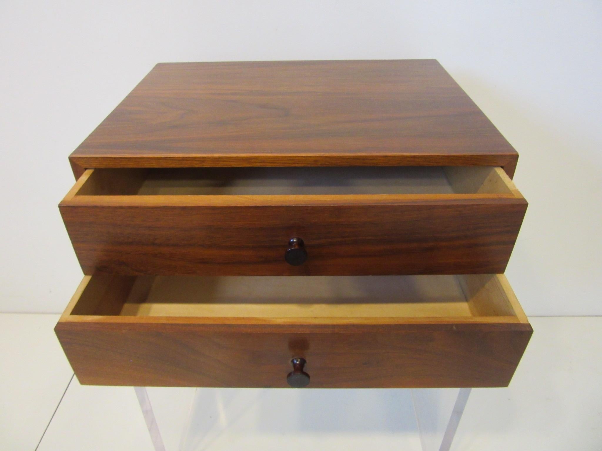 Mid Century Rosewood Jewelry / Watch Box In Good Condition In Cincinnati, OH
