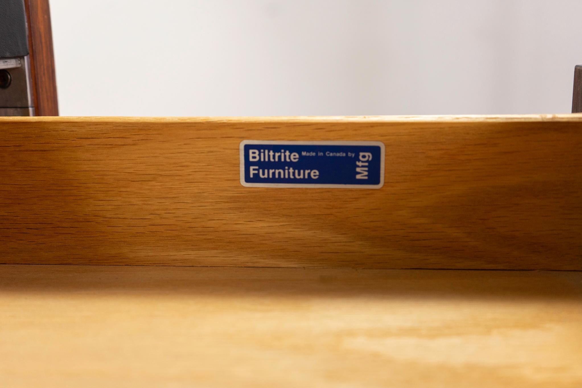 Mid-Century Rosewood & Leather Sideboard by Herman Miller In Good Condition For Sale In VANCOUVER, CA