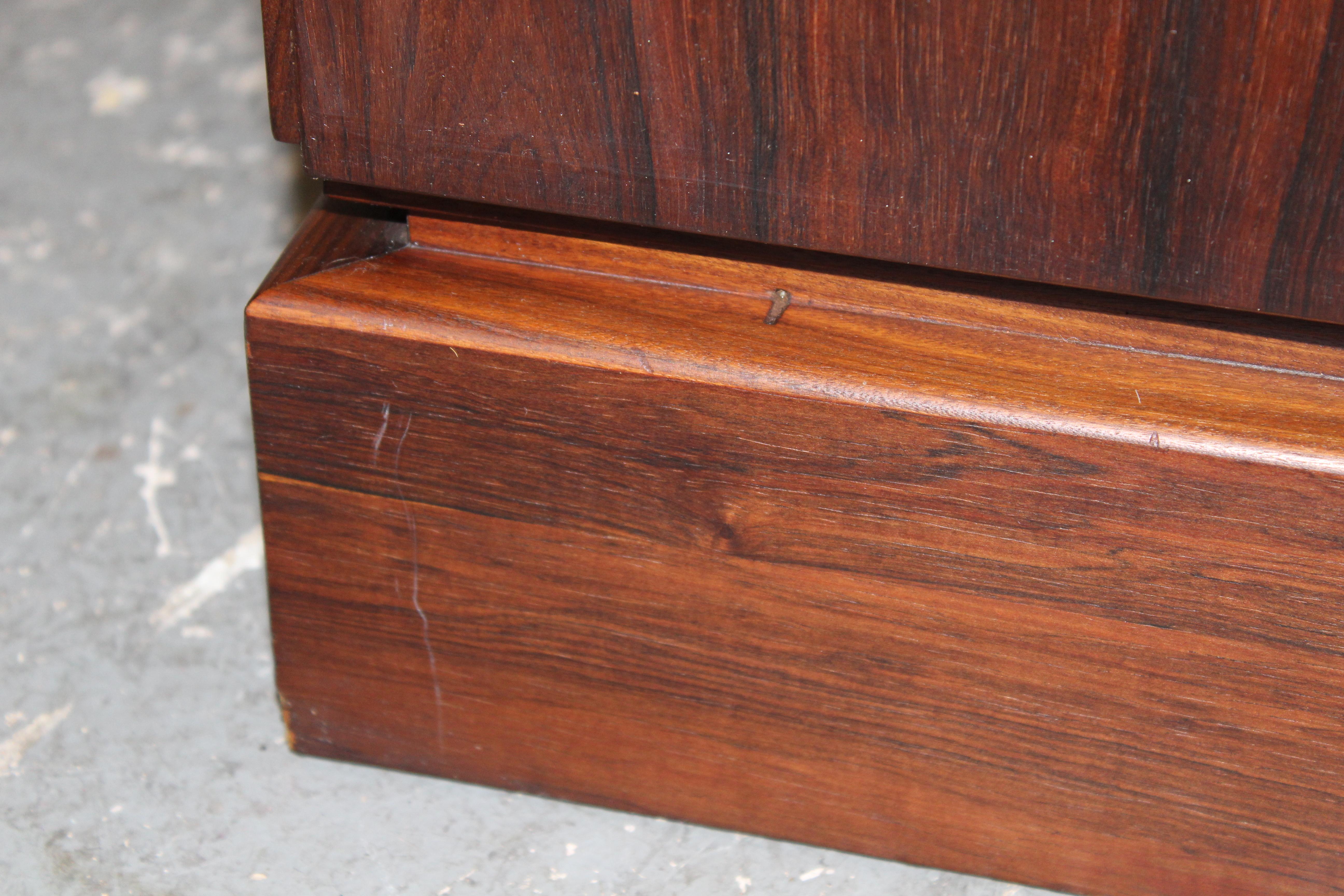 Mid-Century Rosewood & Marble Cabinet Tables For Sale 2