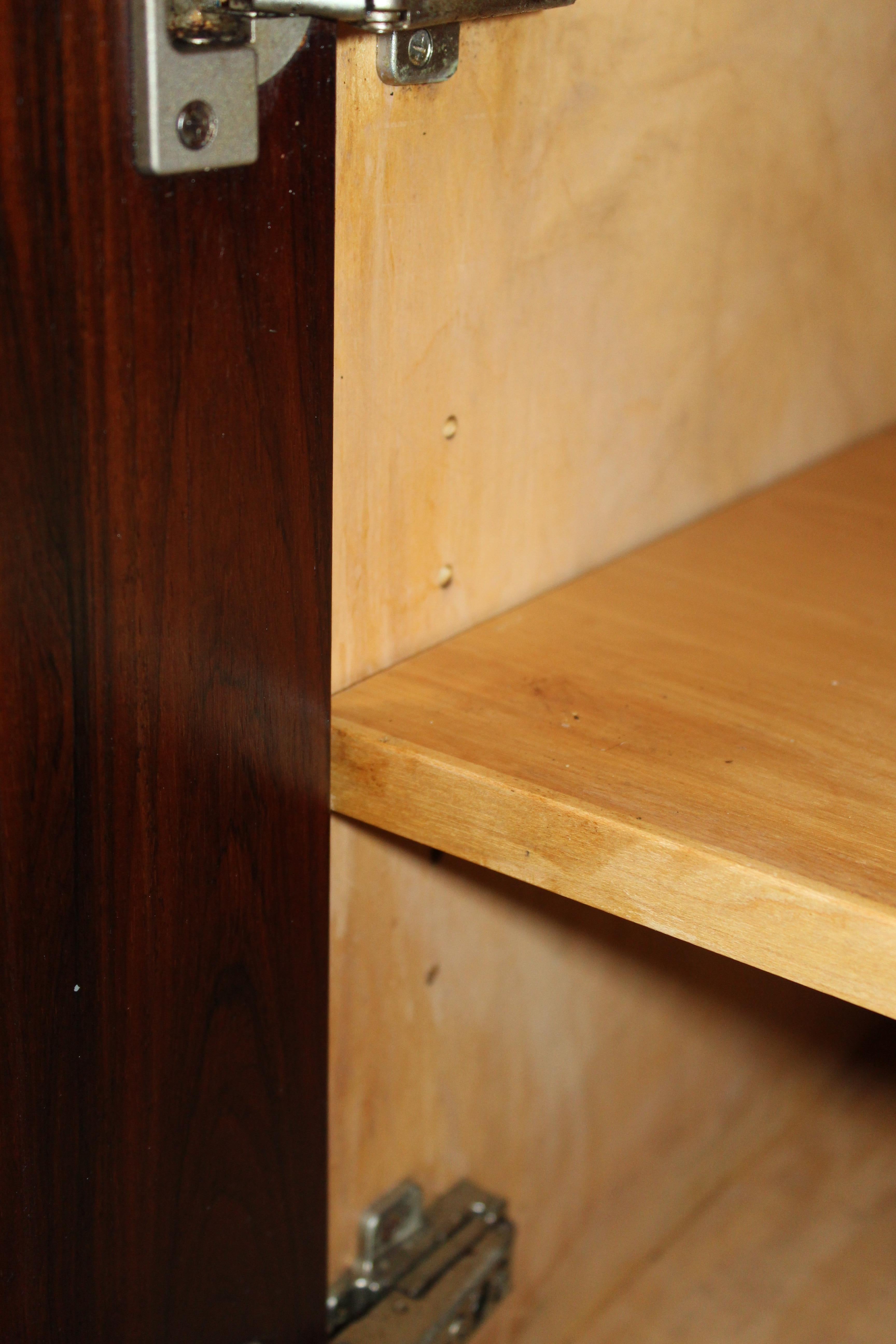 Mid-Century Rosewood & Marble Cabinet Tables For Sale 3