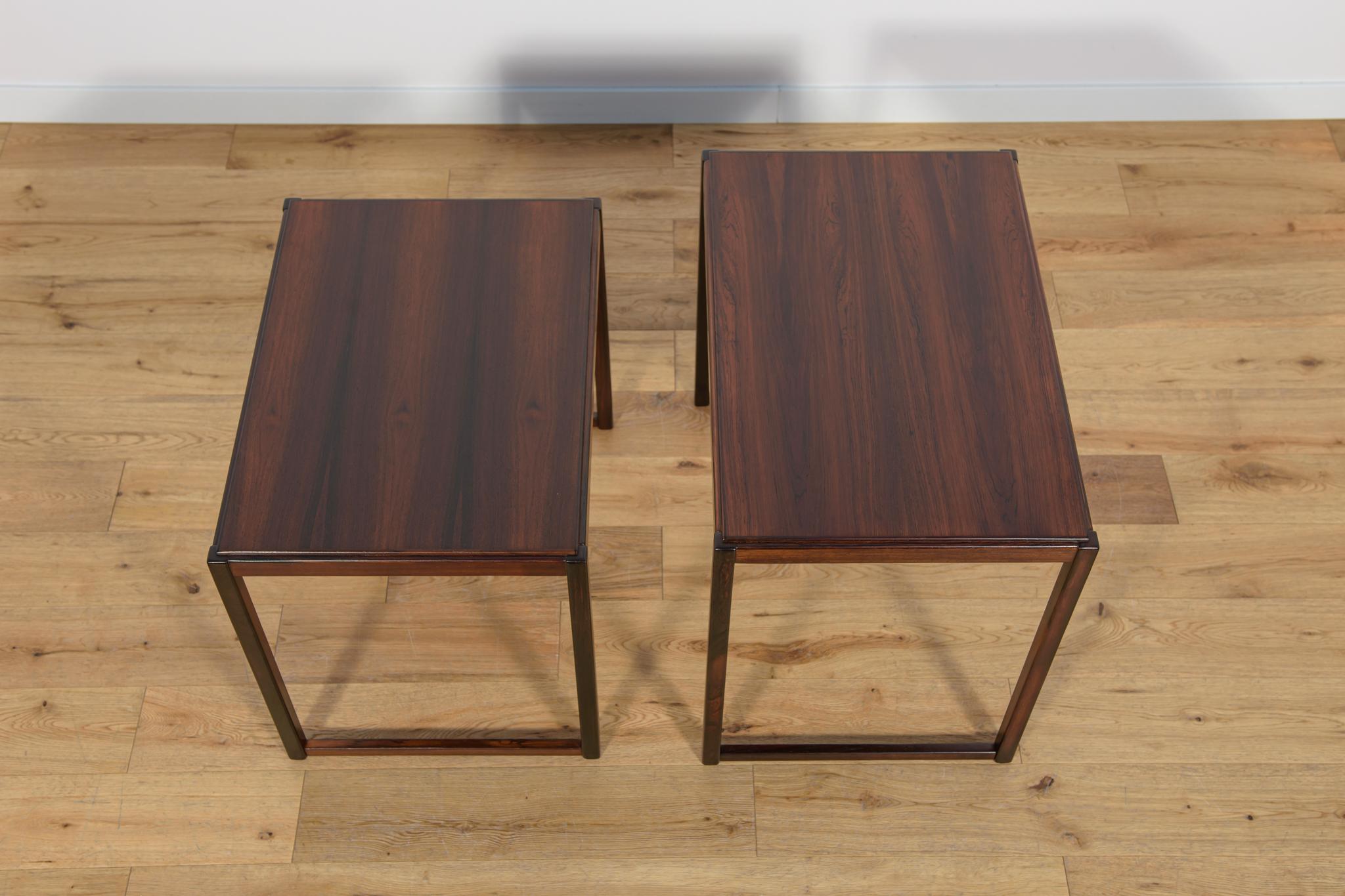 Suédois Tables gigognes du milieu du siècle dernier, années 1960, Suède, lot de 2 en vente