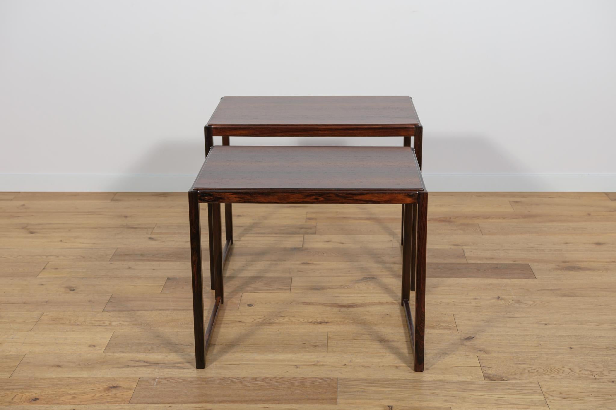 Milieu du XXe siècle Tables gigognes du milieu du siècle dernier, années 1960, Suède, lot de 2 en vente