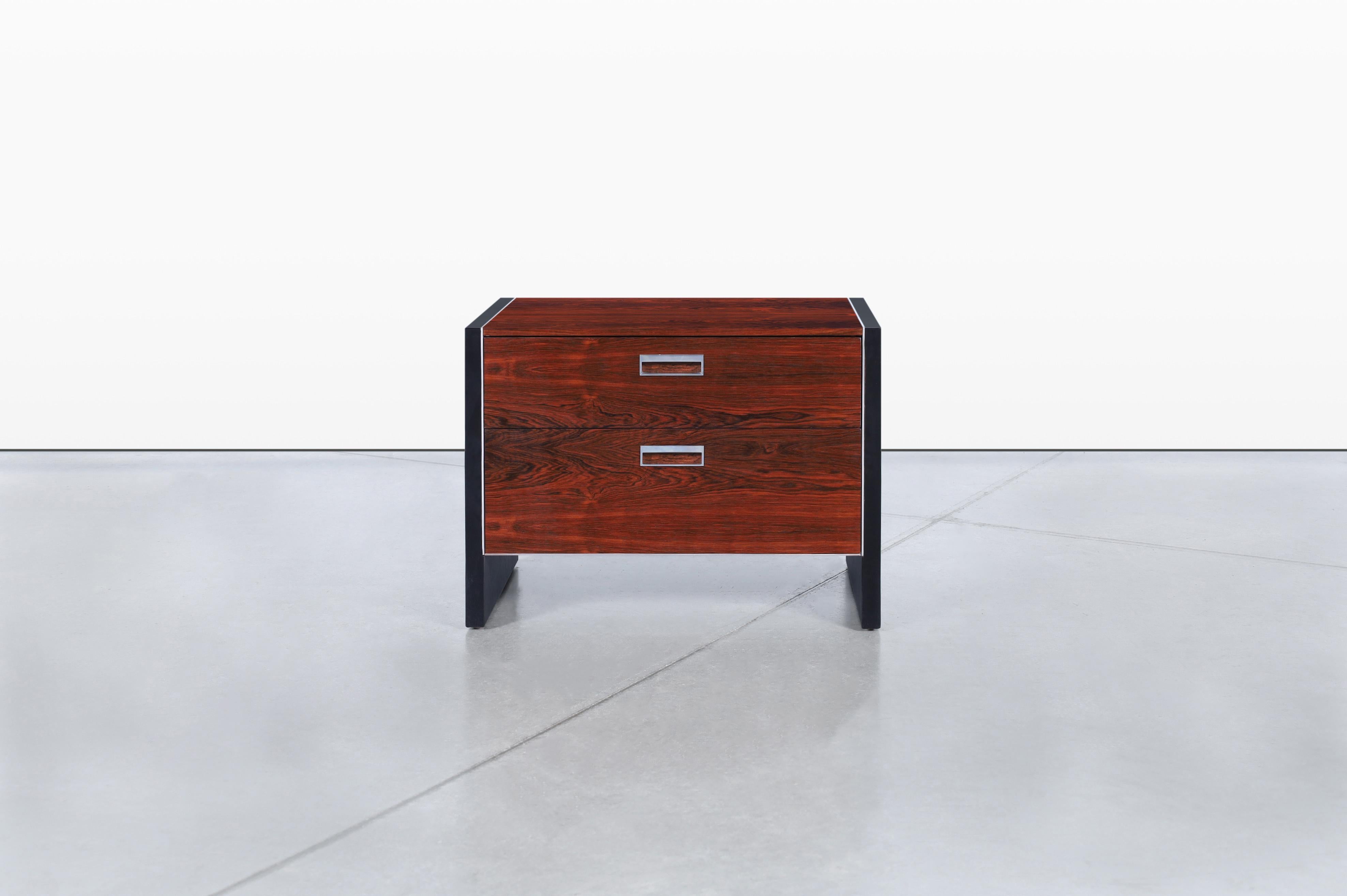 Tables de nuit en bois de rose du milieu du siècle dernier par Robert Baron pour Glenn of California en vente 1