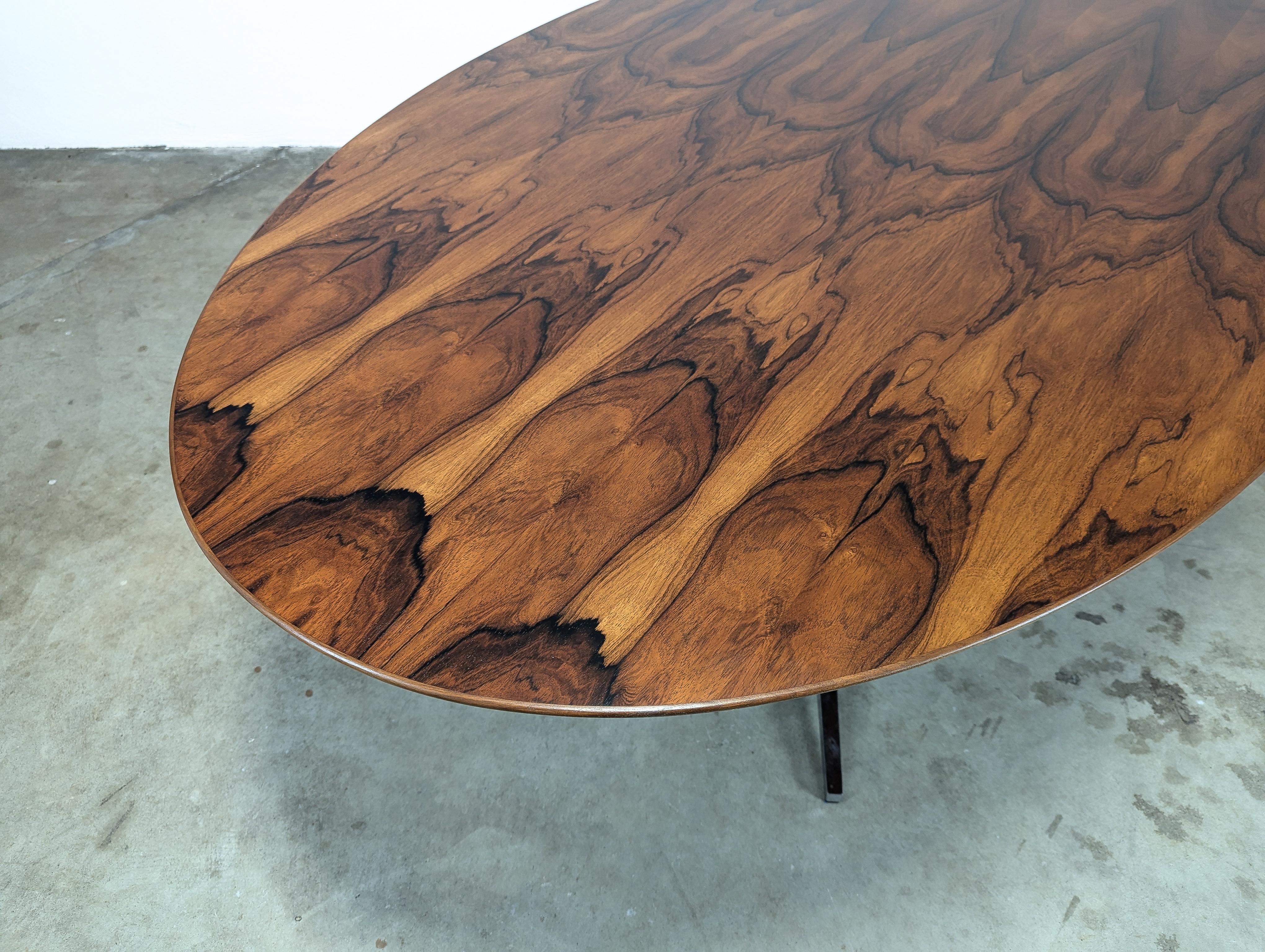 Ovaler Ess-/Konferenztisch aus Rosenholz von Florence Knoll aus der Mitte des Jahrhunderts, ca. 1960er Jahre im Angebot 3