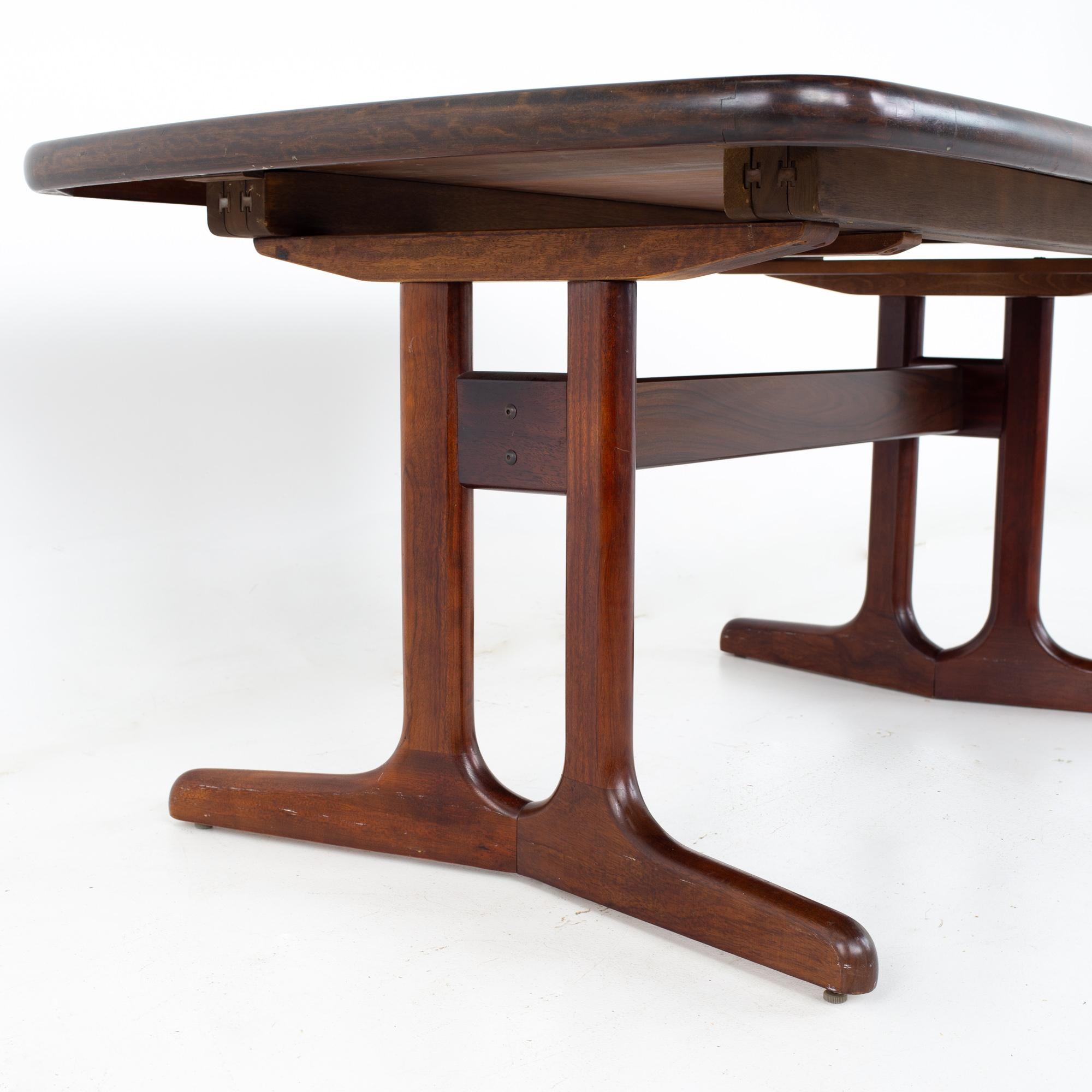 American Mid Century Rosewood Oval Dining Table For Sale