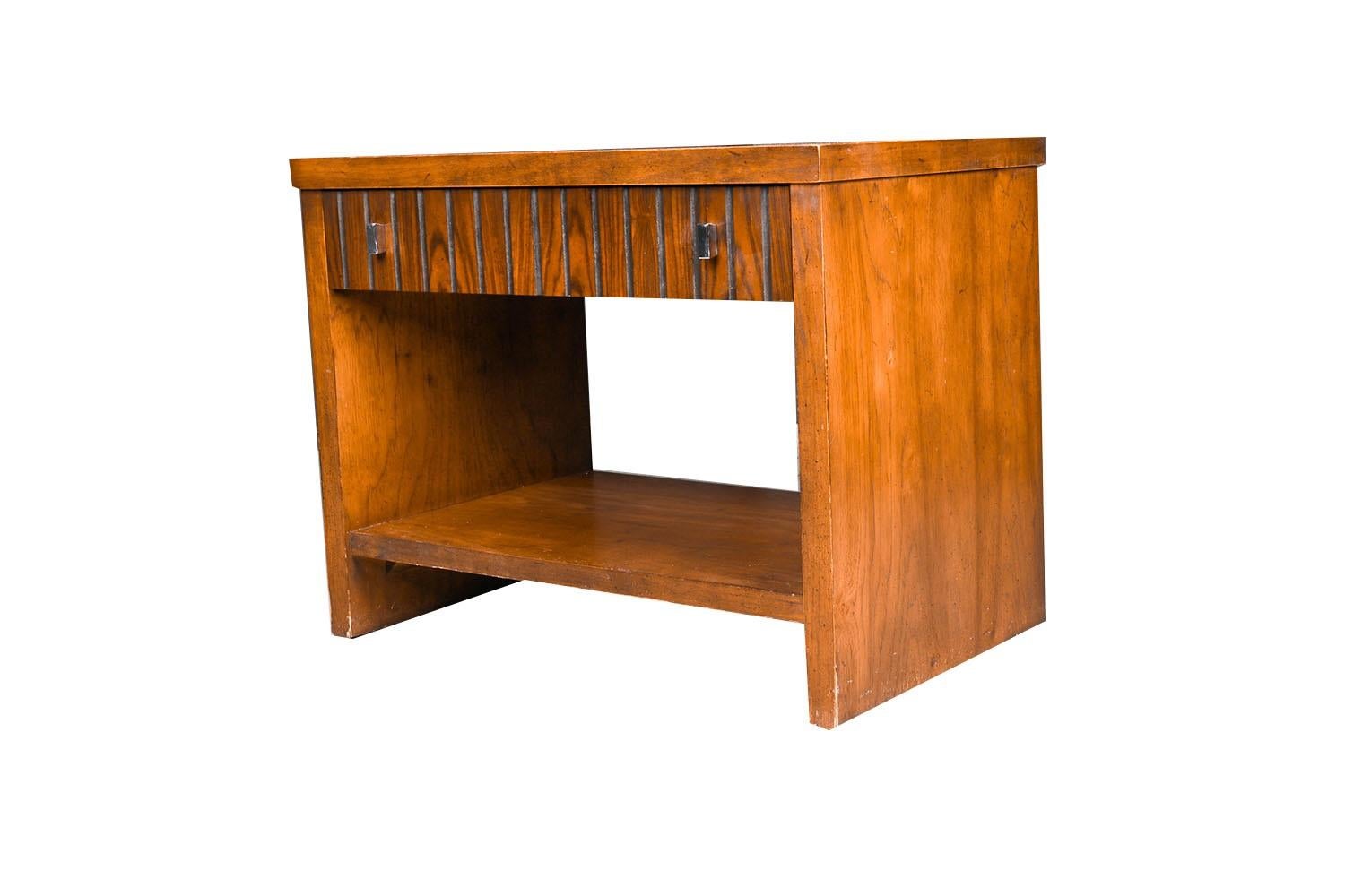 Mid Century Rosewood Side End Table Lane Tower Suite In Good Condition For Sale In Baltimore, MD