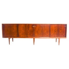 Credenza in palissandro di metà secolo di Henry Rosengren Hansen per Brande, anni '50