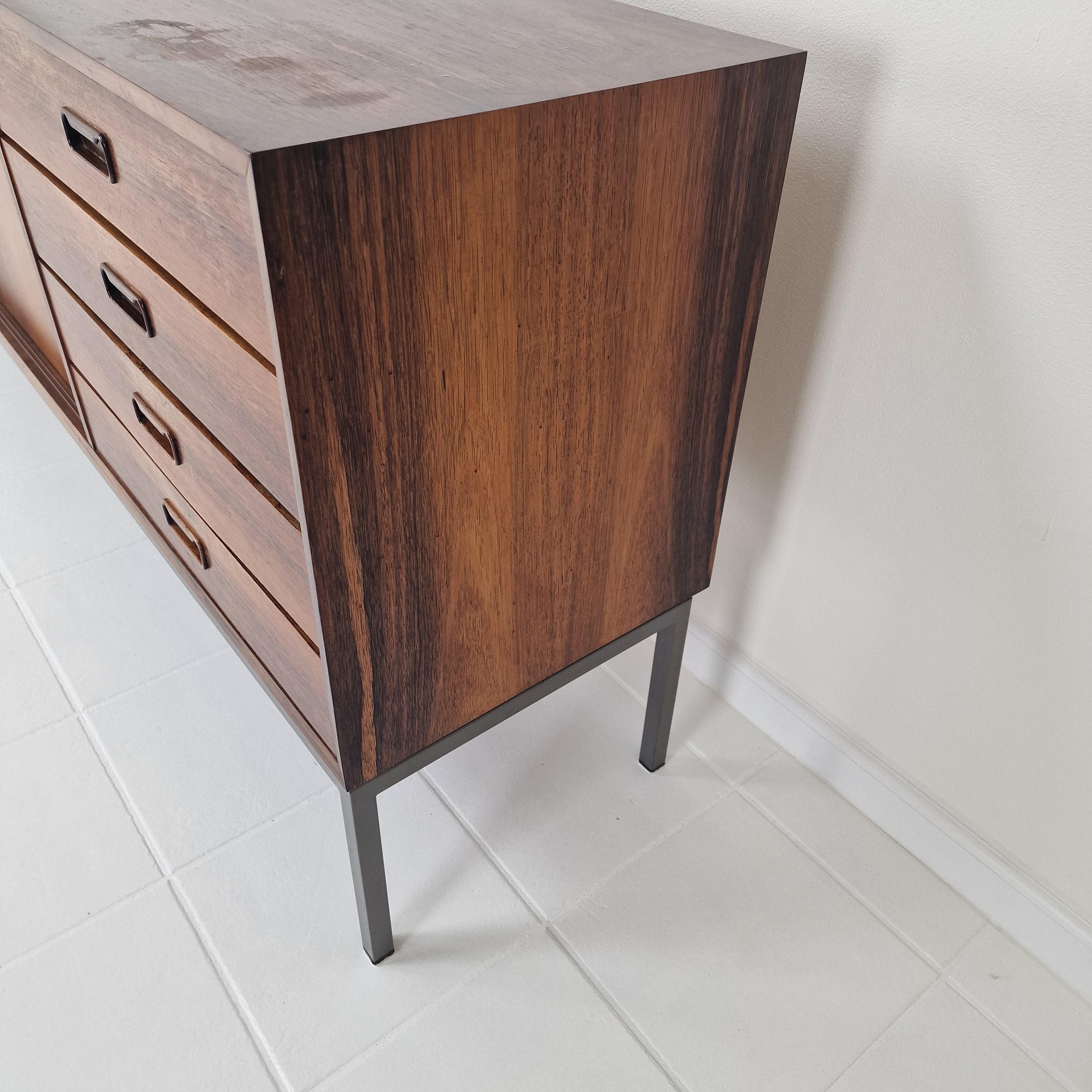 Enfilade en bois de rose du milieu du siècle dernier par Topform The Netherlands, années 1960 en vente 3