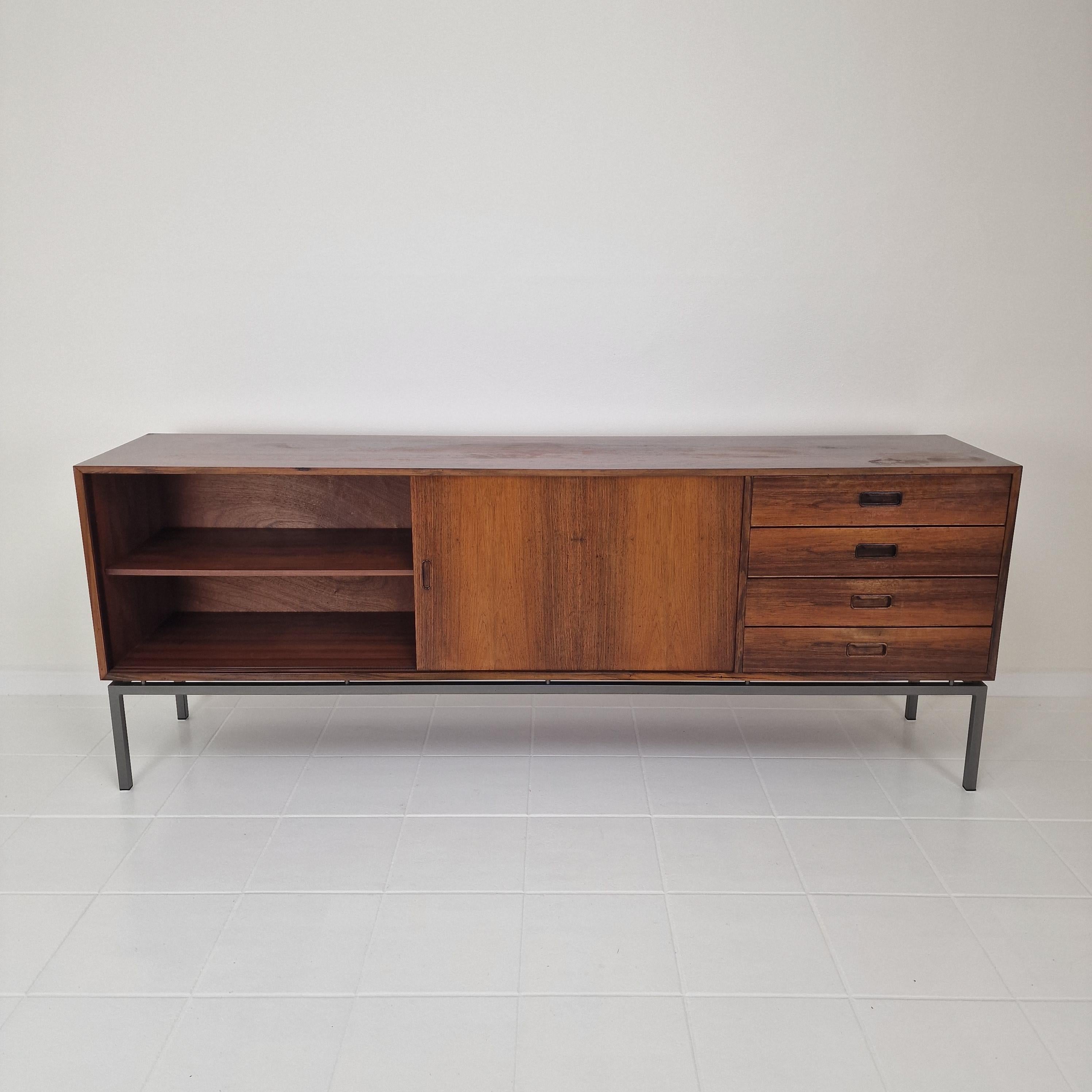 Enfilade en bois de rose du milieu du siècle dernier par Topform The Netherlands, années 1960 en vente 6