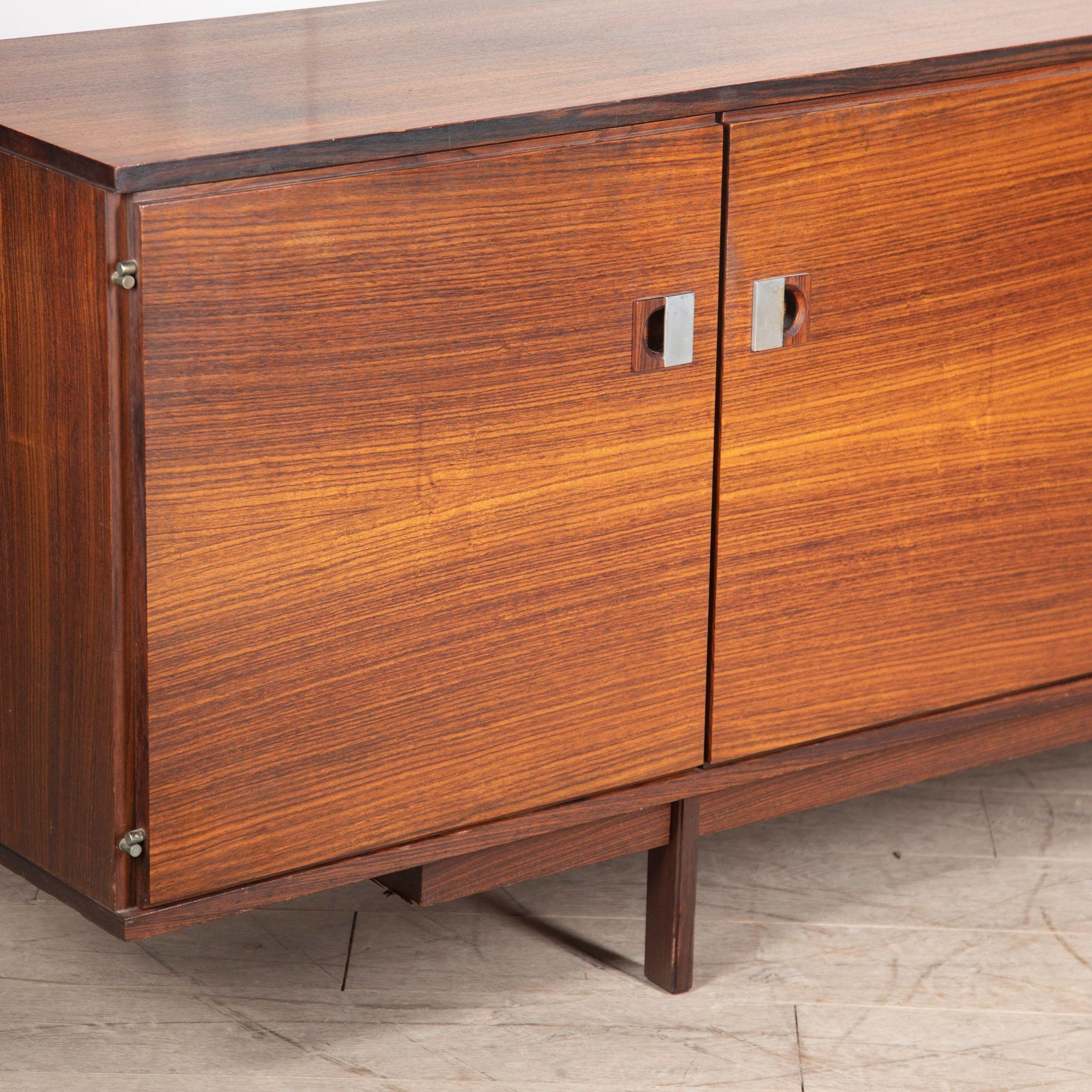 Mid-Century Rosewood Sideboard For Sale 3