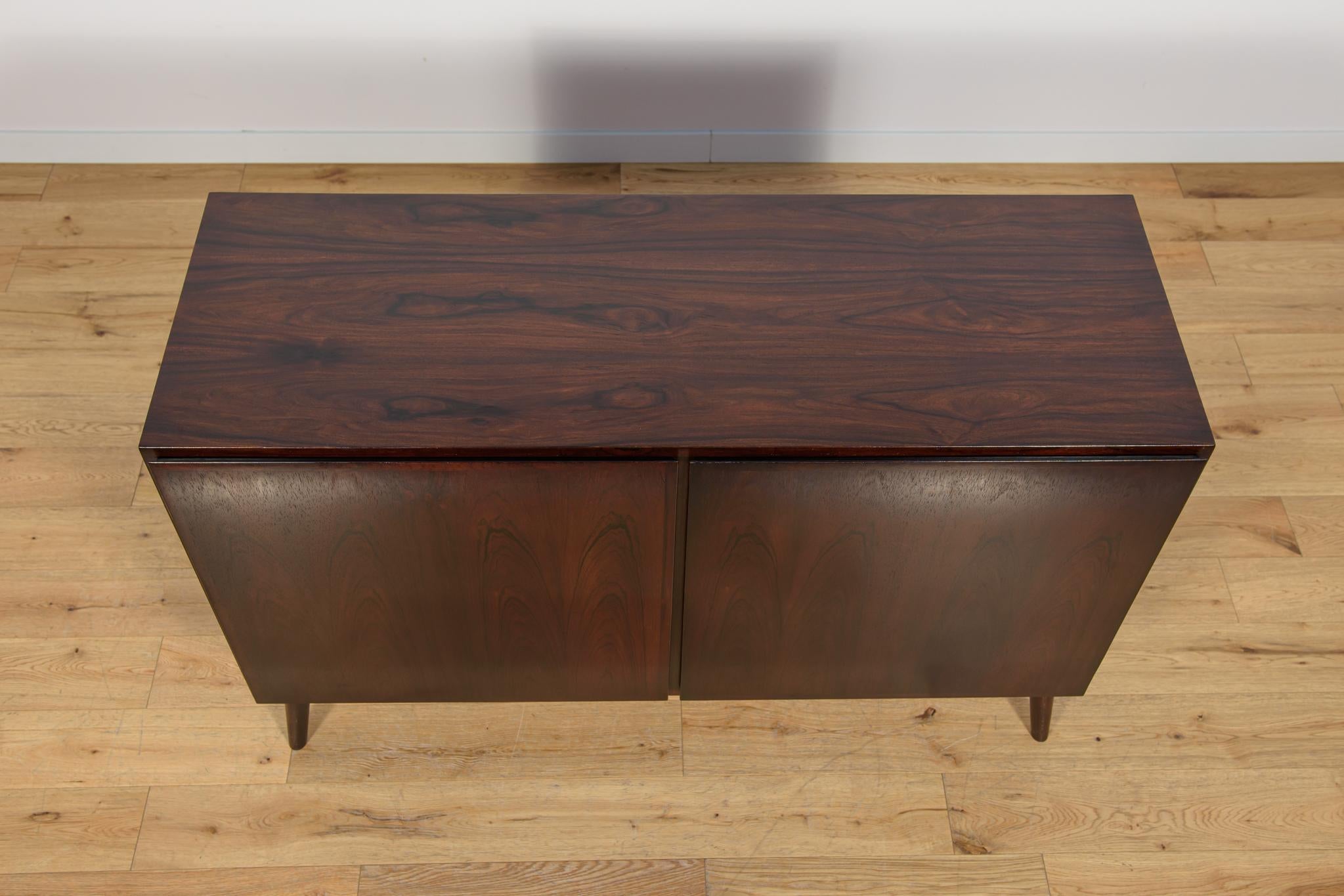 Danese Credenza in palissandro di metà secolo di Omann Jun, Danimarca, anni '60 in vendita