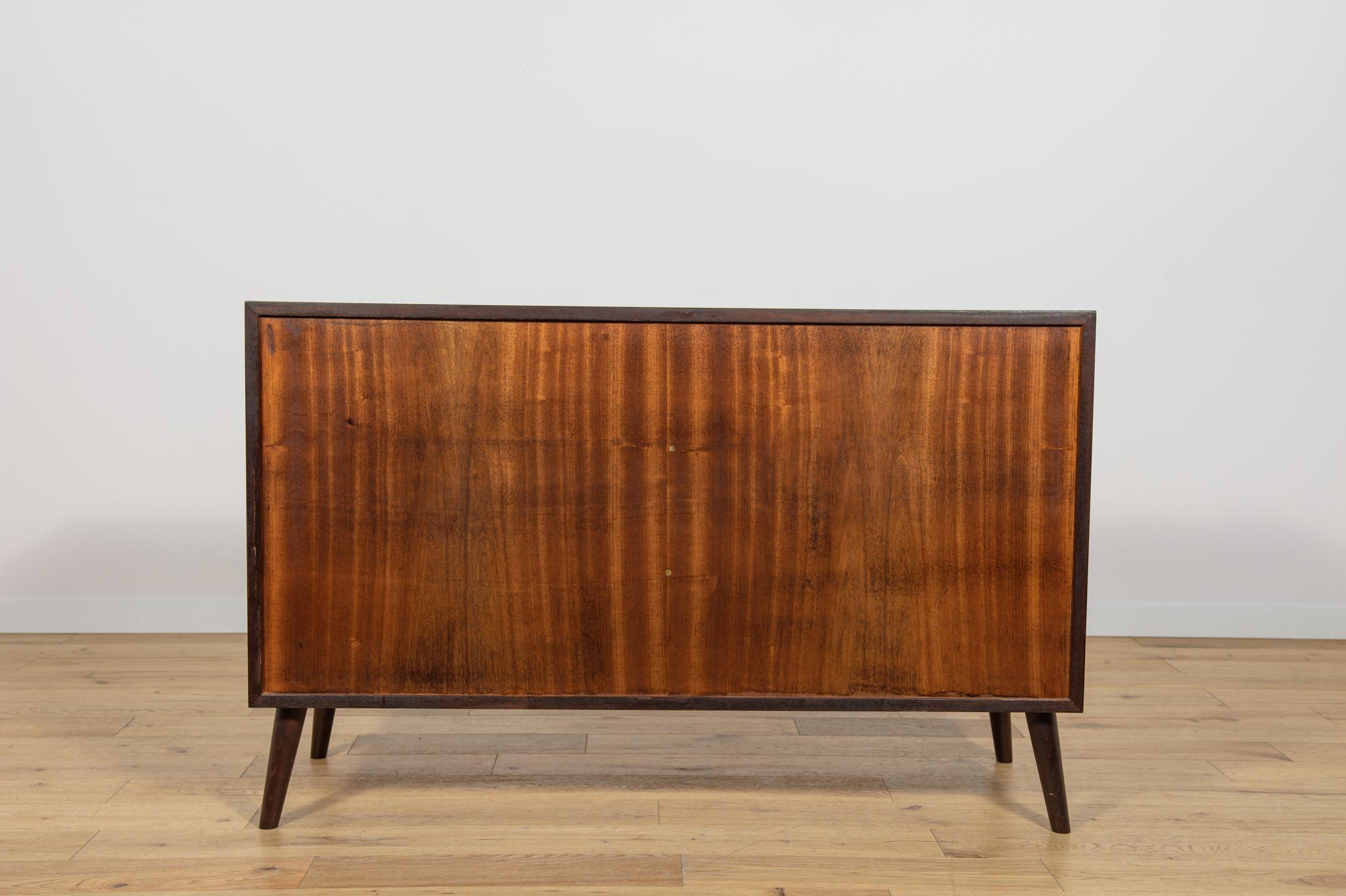 Credenza in palissandro di metà secolo di Omann Jun, Danimarca, anni '60 In condizioni ottime in vendita a GNIEZNO, 30
