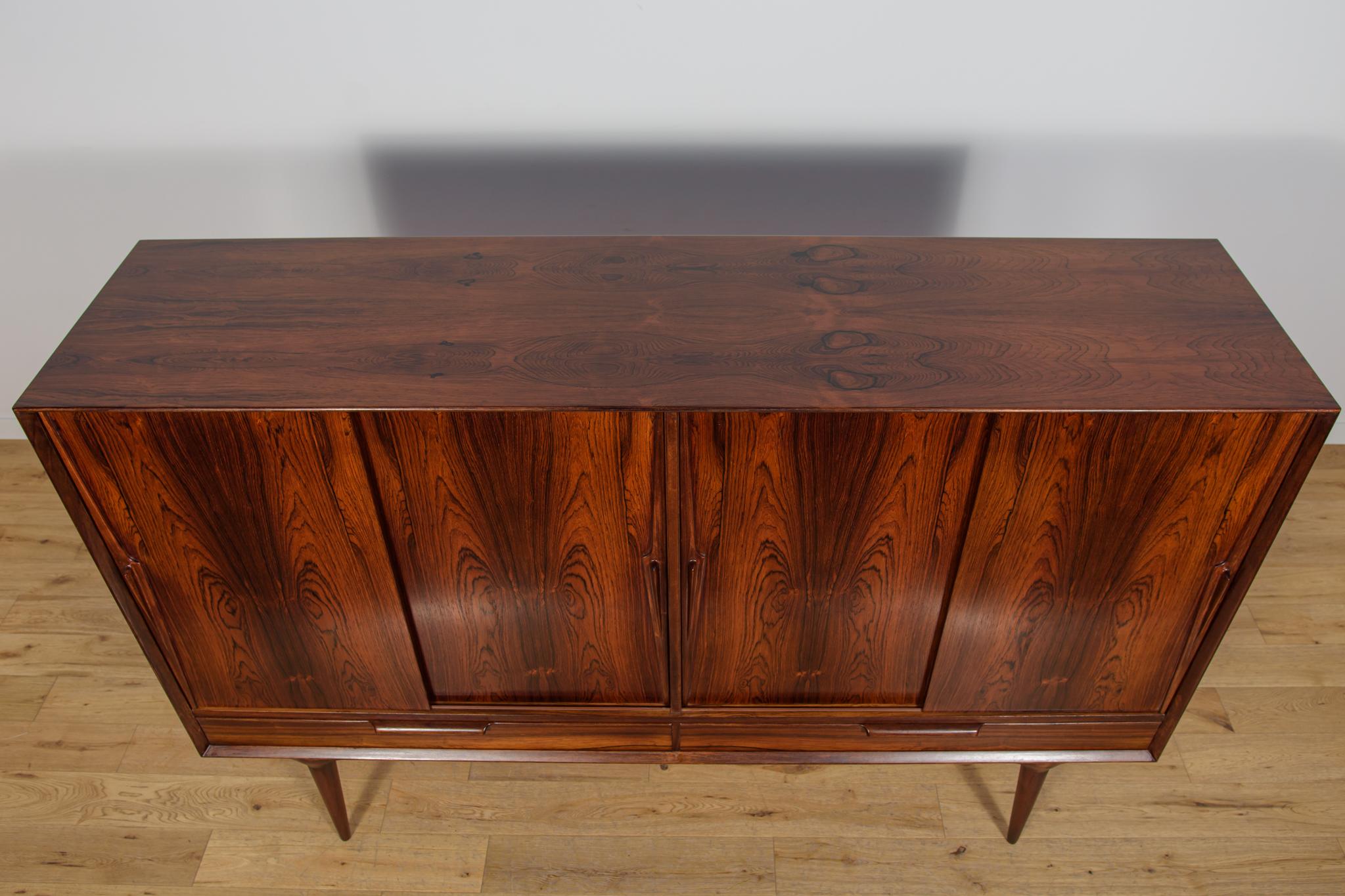 Mid-Century moderno Credenza in legno di palissandro di metà secolo Model 13 di G. Omann per Omann Jun, Danimarca, 1960 in vendita