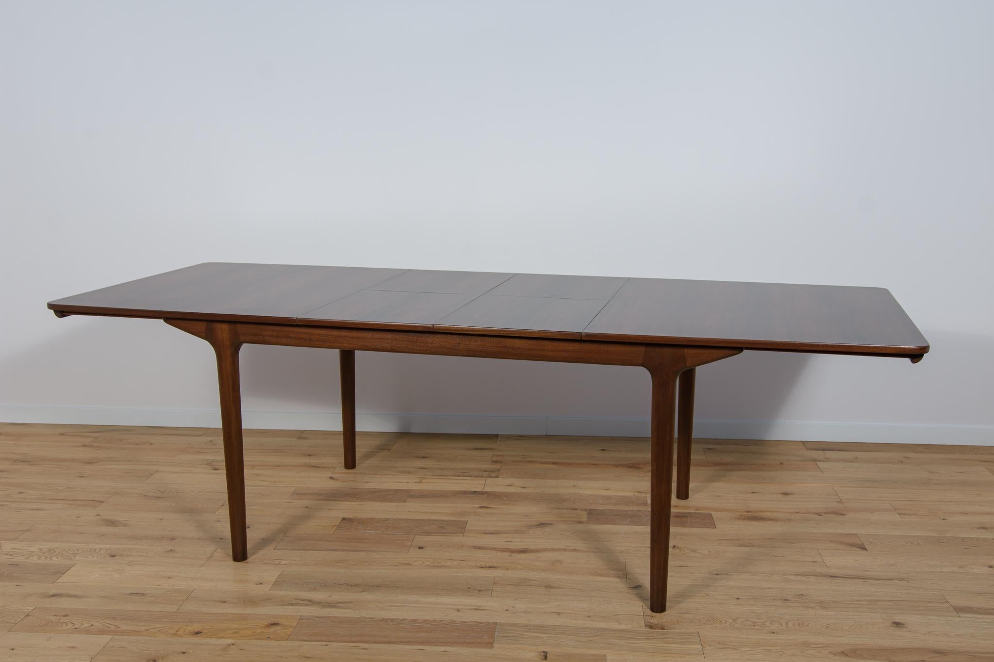 Mid-Century Rosewood & Teak Extendable Dining Table from McIntosh, Great Britain For Sale 5