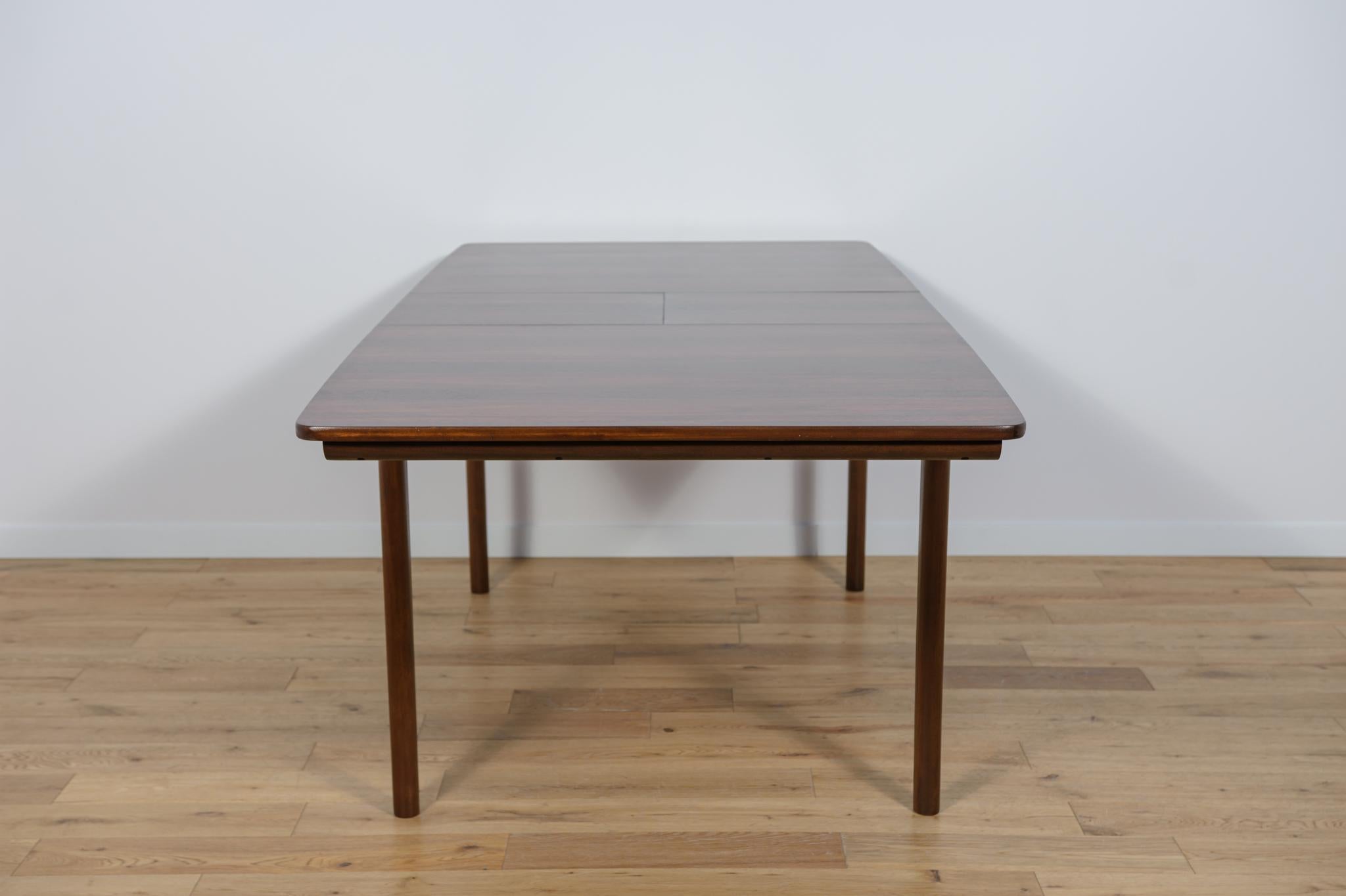Mid-Century Rosewood & Teak Extendable Dining Table from McIntosh, Great Britain For Sale 7