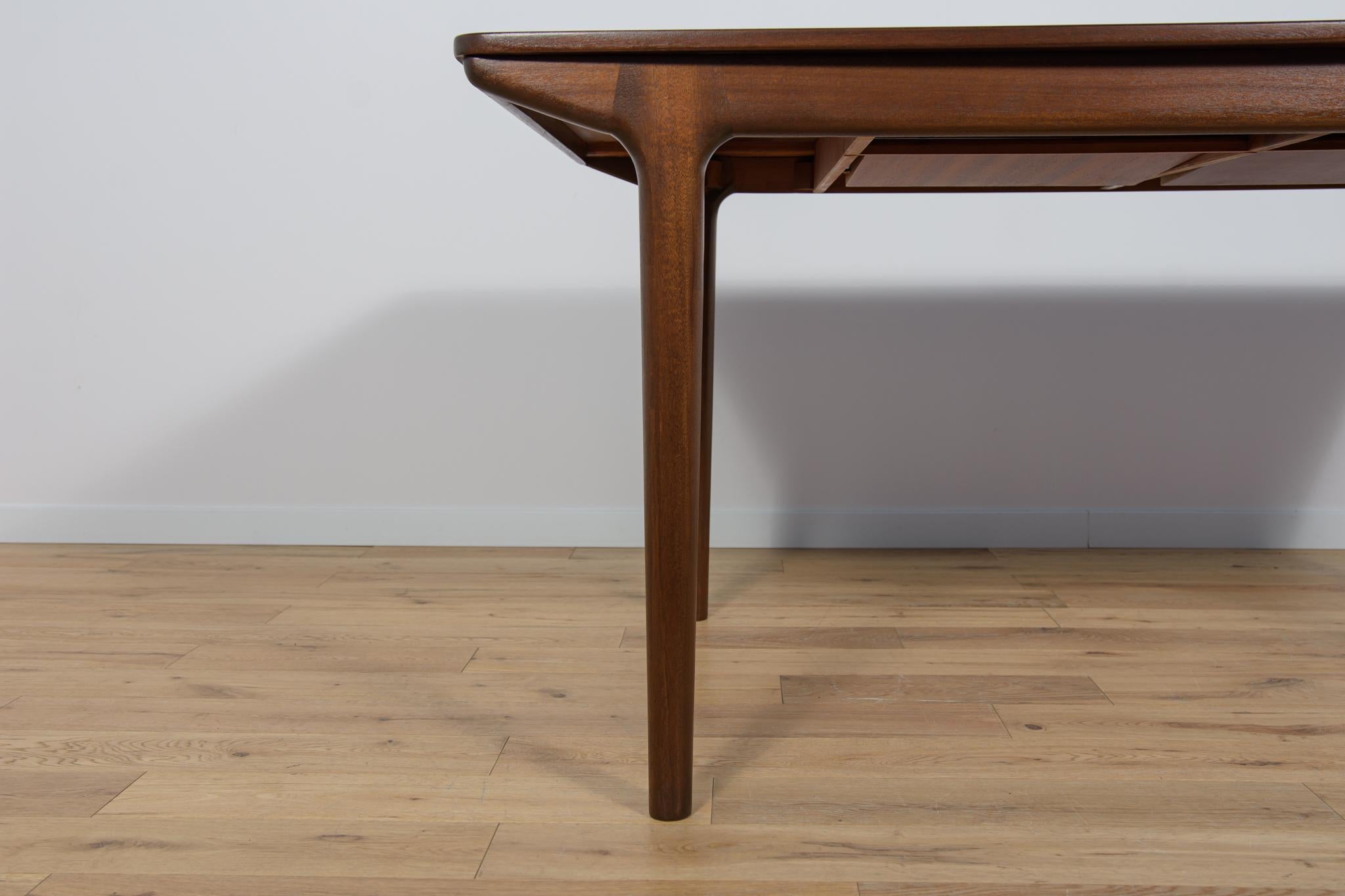 Mid-Century Rosewood & Teak Extendable Dining Table from McIntosh, Great Britain For Sale 9