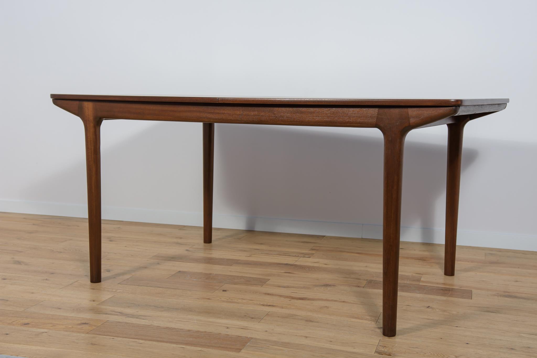 British Mid-Century Rosewood & Teak Extendable Dining Table from McIntosh, Great Britain