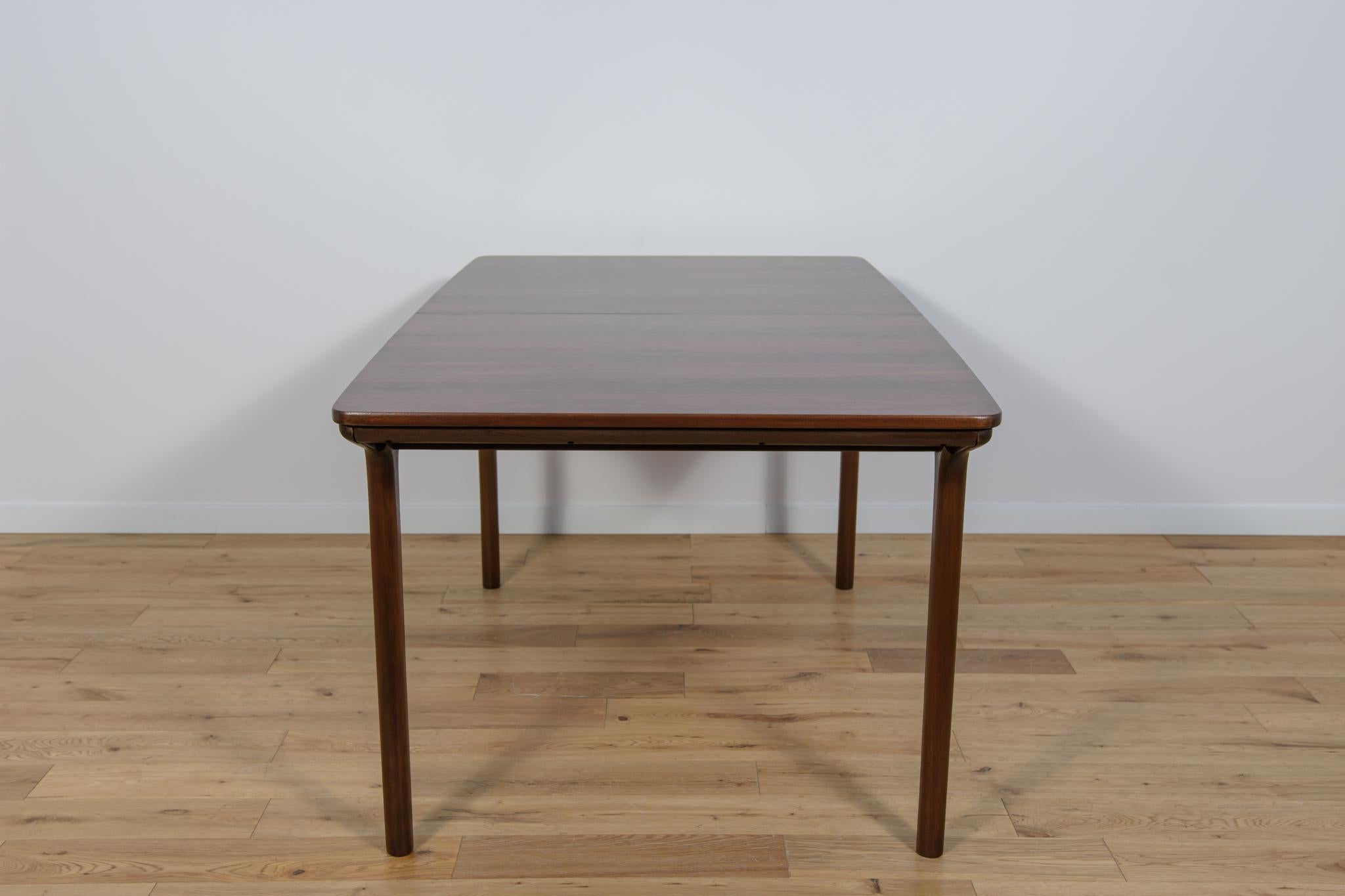 Woodwork Mid-Century Rosewood & Teak Extendable Dining Table from McIntosh, Great Britain For Sale
